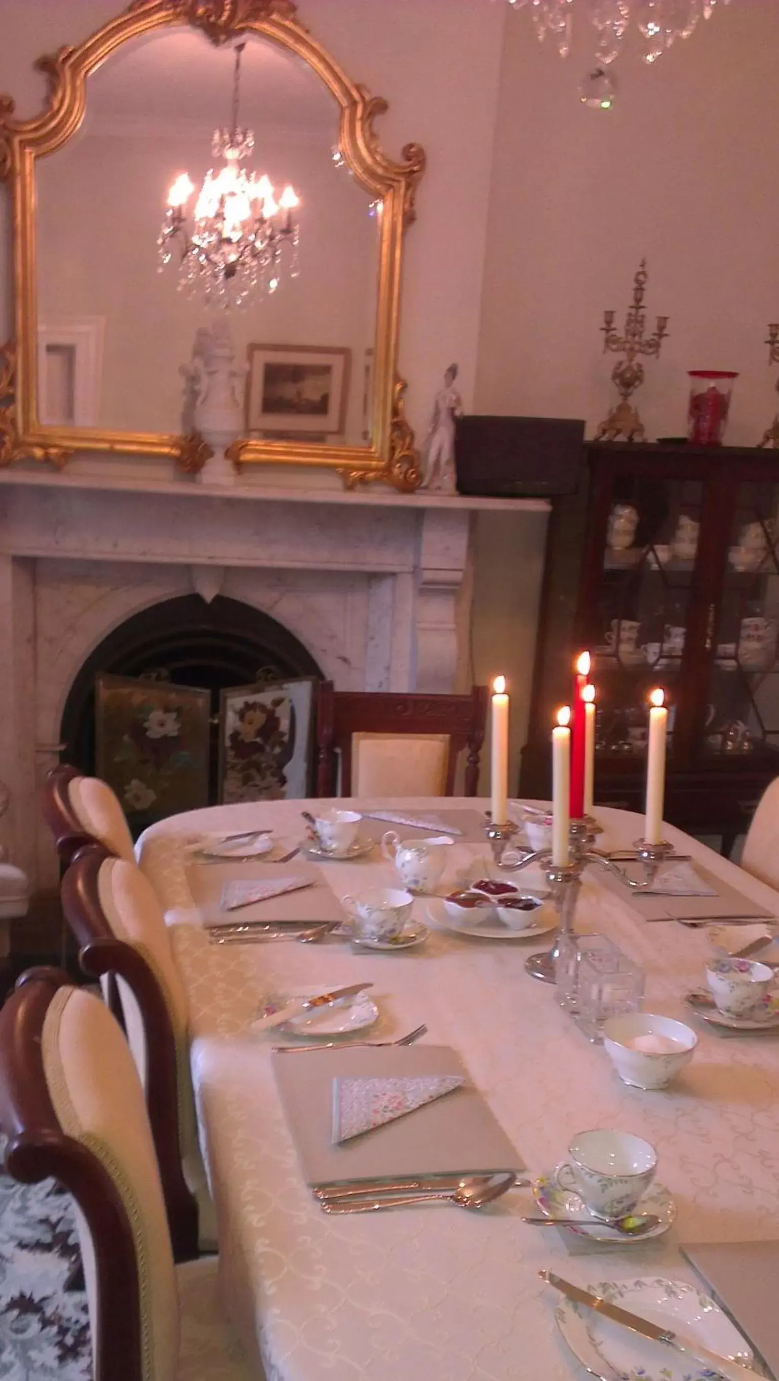 Restaurant/Places to Eat in Hartley House B&B