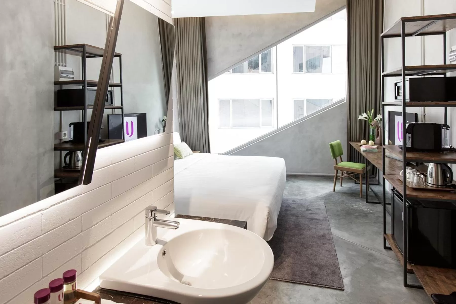 Bed in Janevalla Bandung