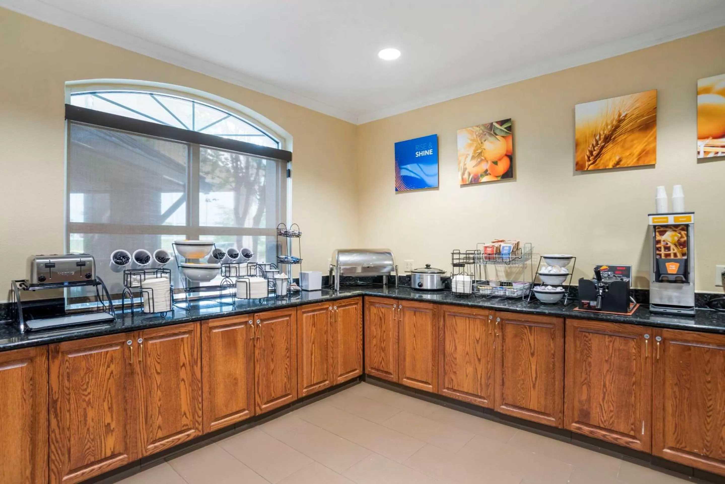 Breakfast in Comfort Inn & Suites Daphne Spanish Fort - Mobile East