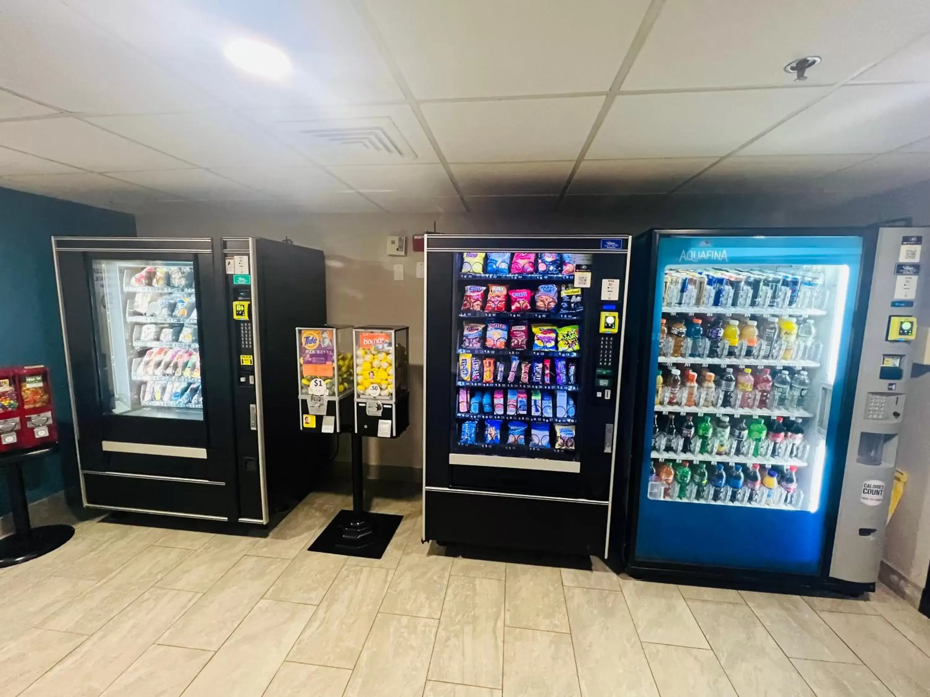 vending machine, Supermarket/Shops in SureStay Hotel by Best Western Lewiston