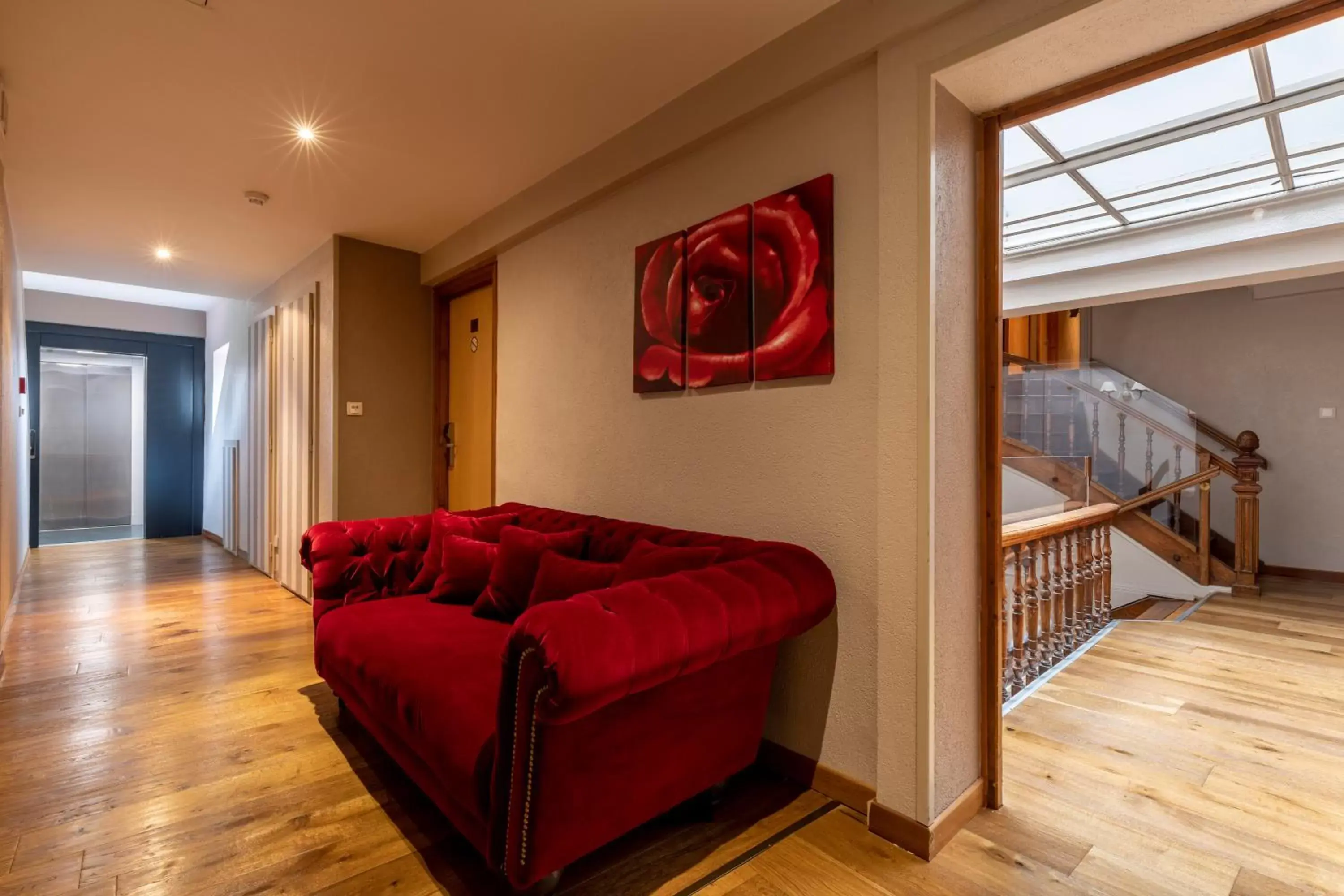 Property building, Seating Area in The Originals City, Hôtel de la Balance, Montbéliard