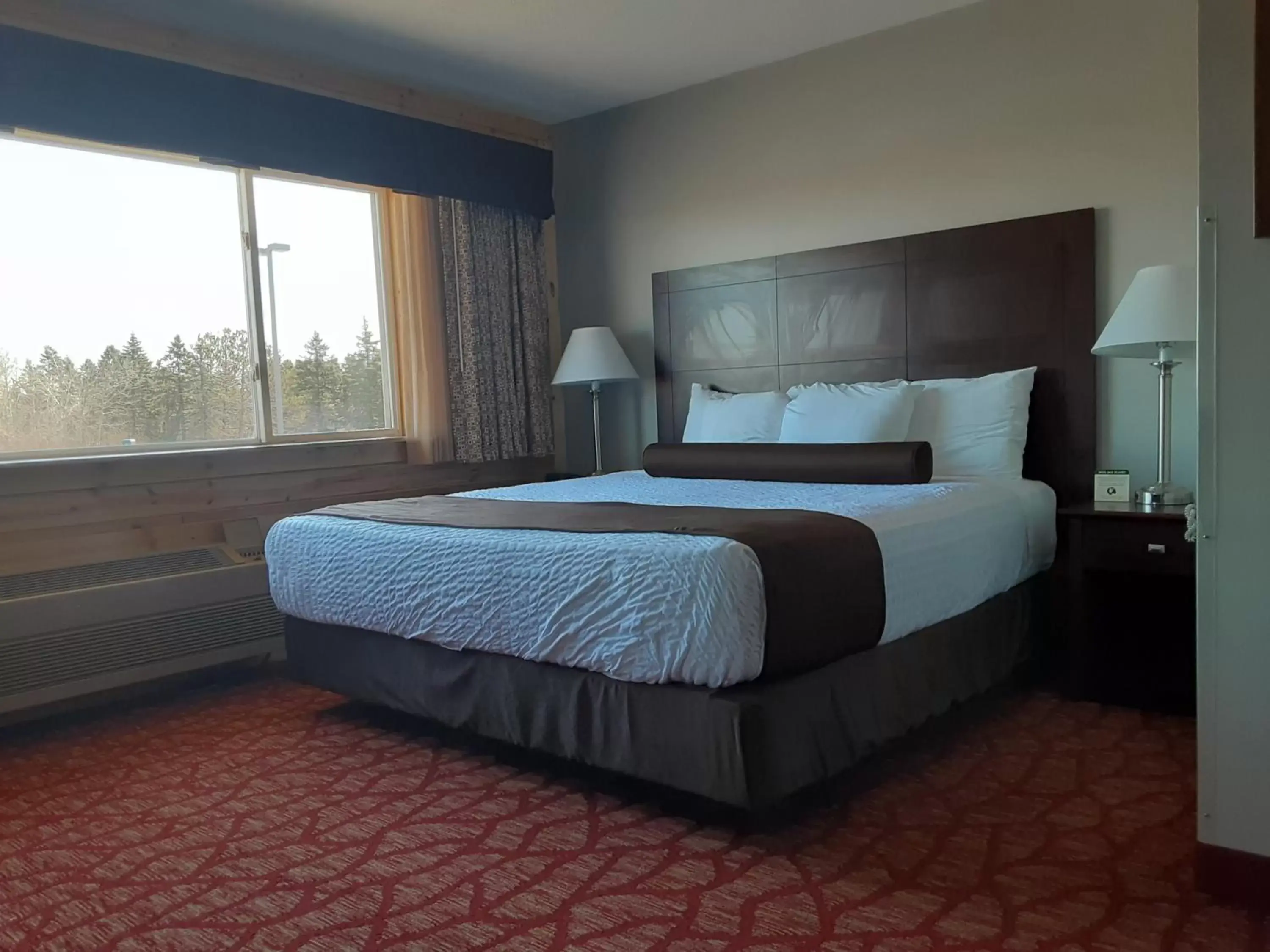 Bed in Boarders Inn & Suites by Cobblestone Hotels - Superior/Duluth Bed in Boarders Inn & Suites by Cobblestone Hotels - Superior/Duluth
