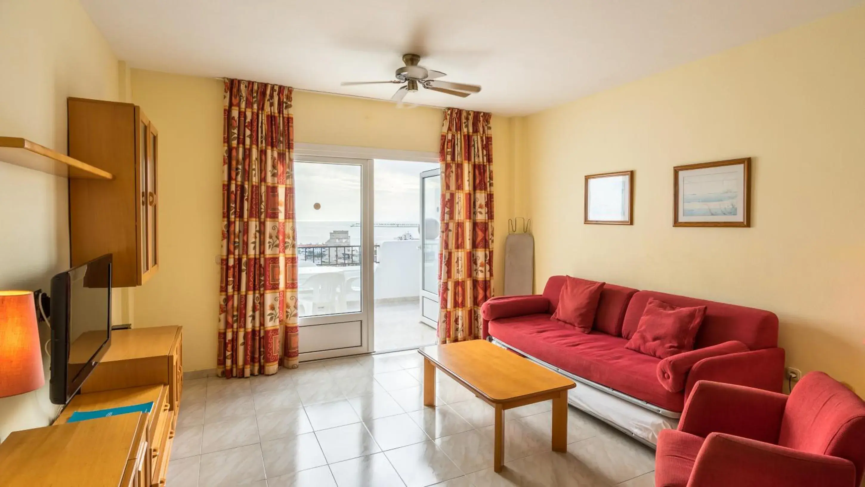 Living room, Seating Area in Blue Sea Apartamentos Callao Garden