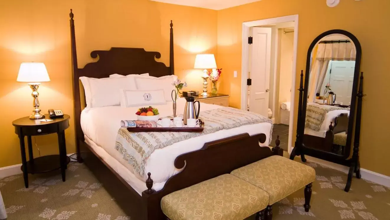 Photo of the whole room, Bed in Omni Bedford Springs Resort