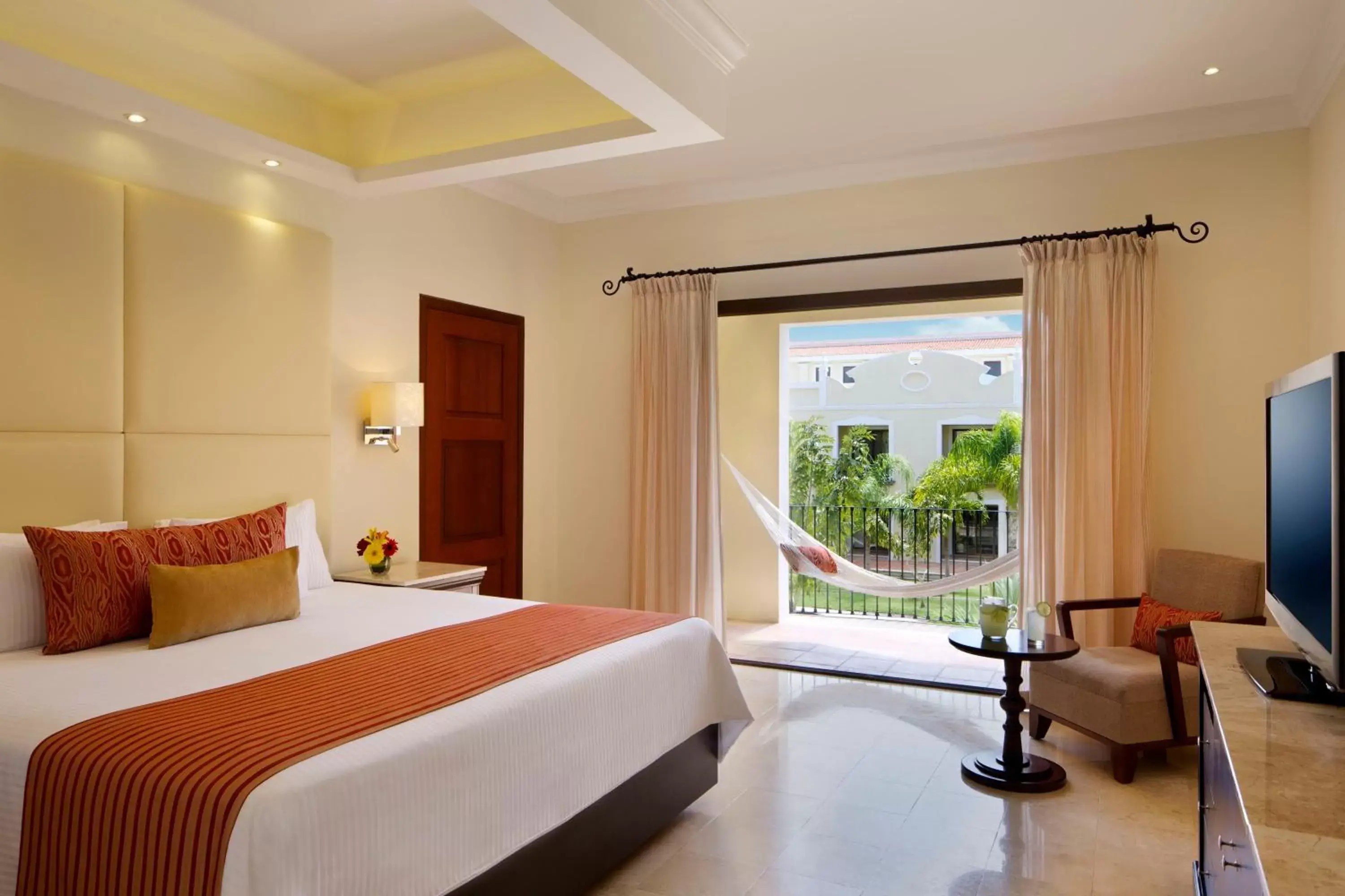Balcony/Terrace, Bed in Dreams Tulum Resort & Spa