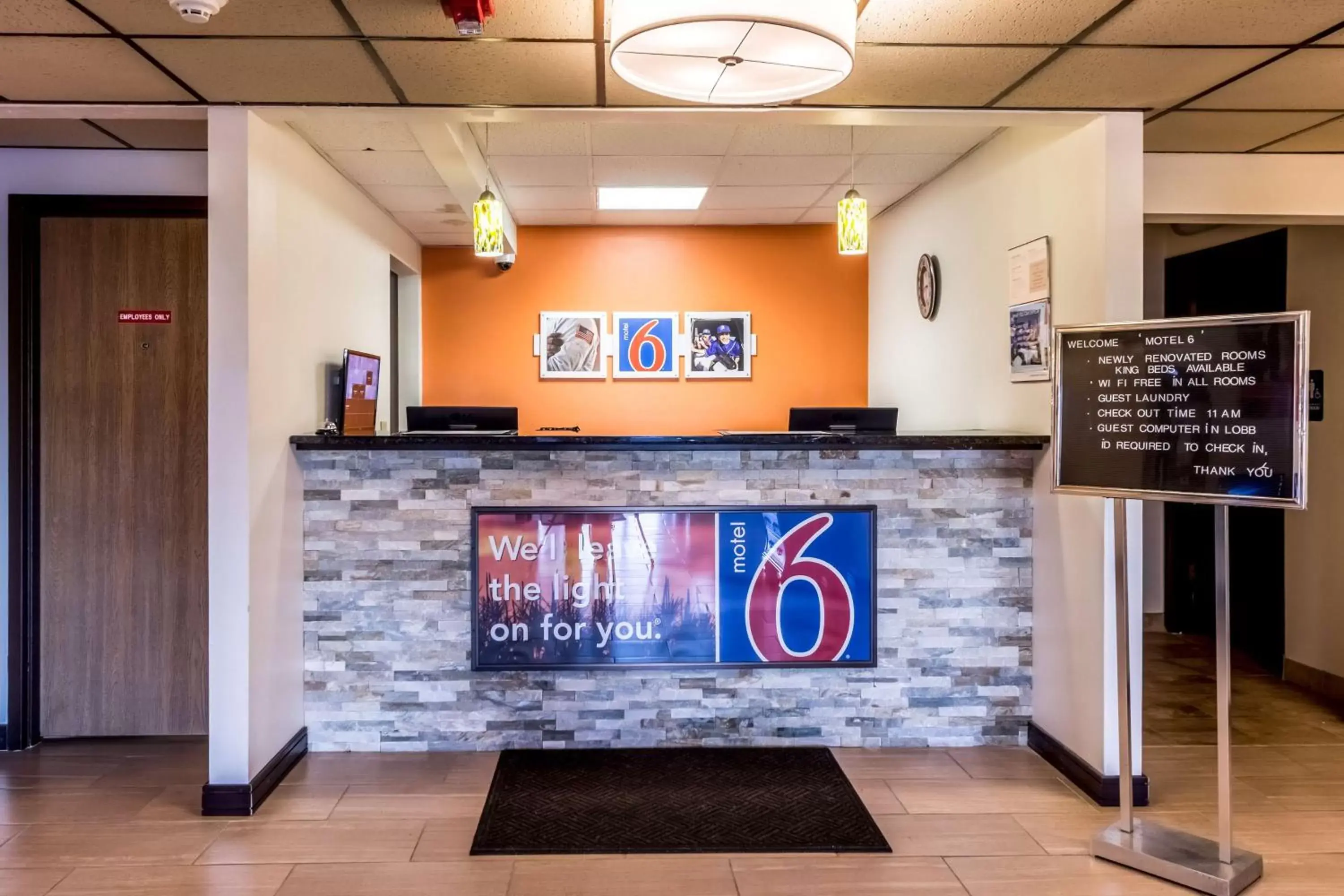 Lobby or reception, Lobby/Reception in Motel 6-Springfield, OH