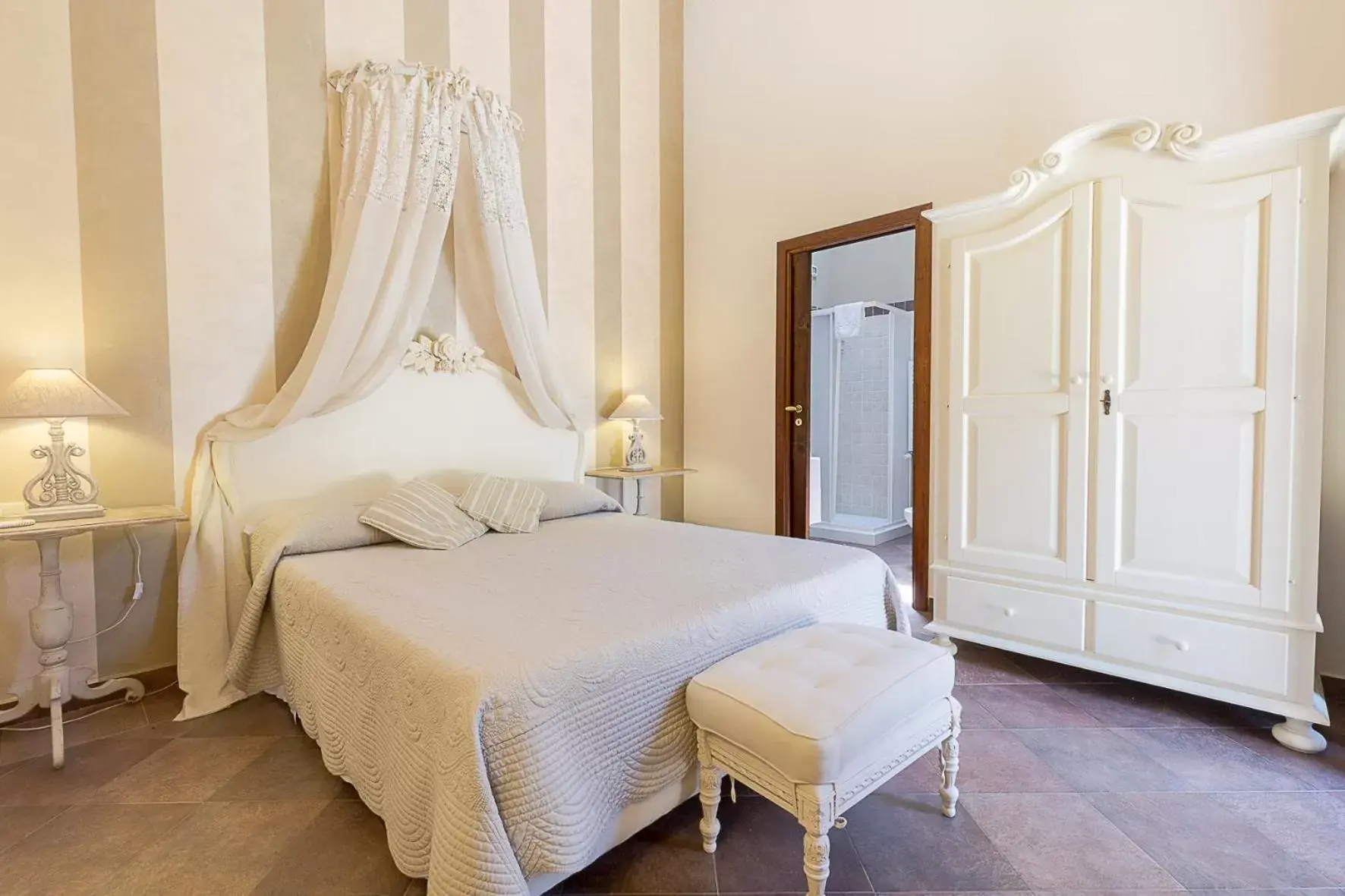 Other, Bed in Hotel Villa Calandrino