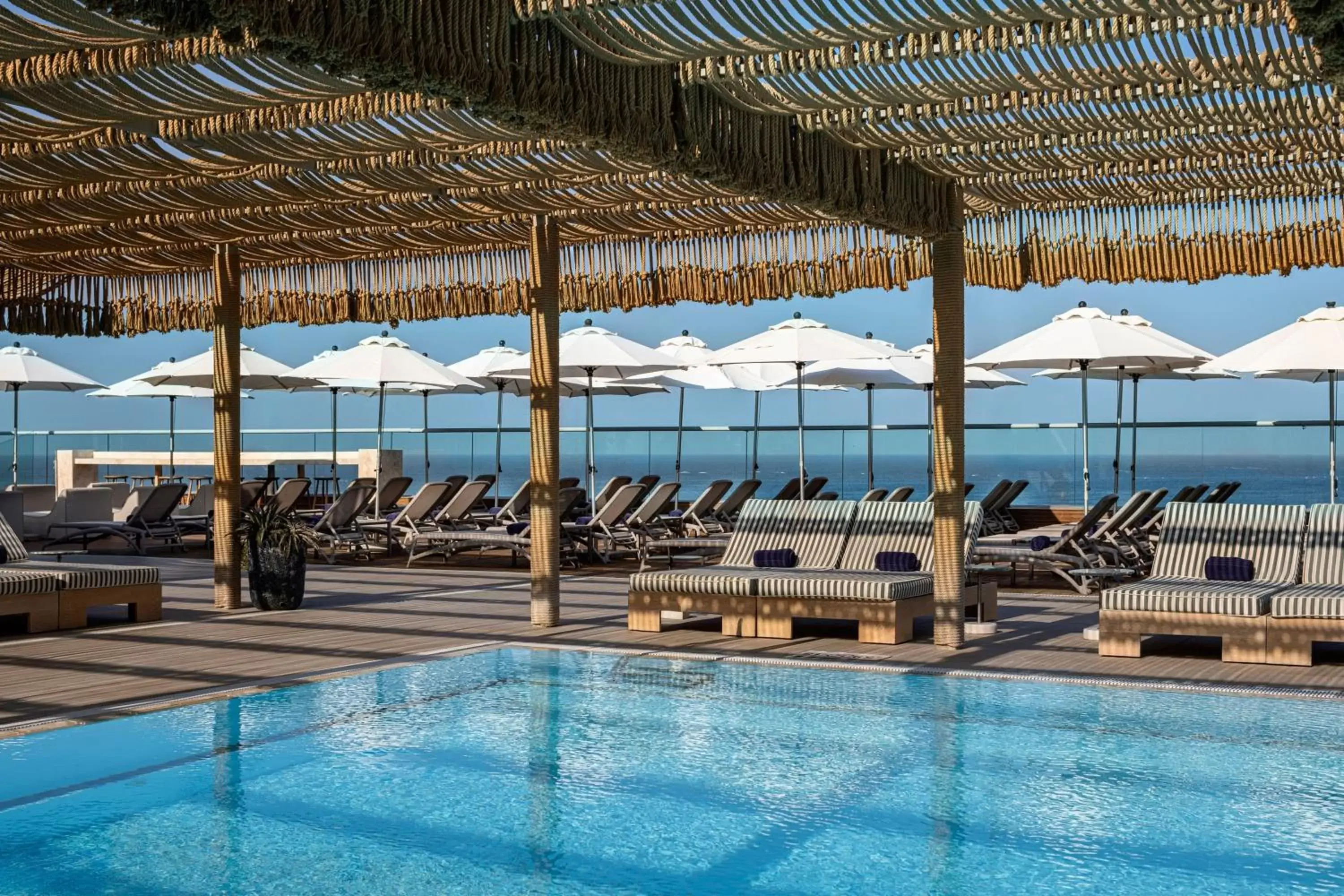 Swimming Pool in Sheraton Grand Tel Aviv