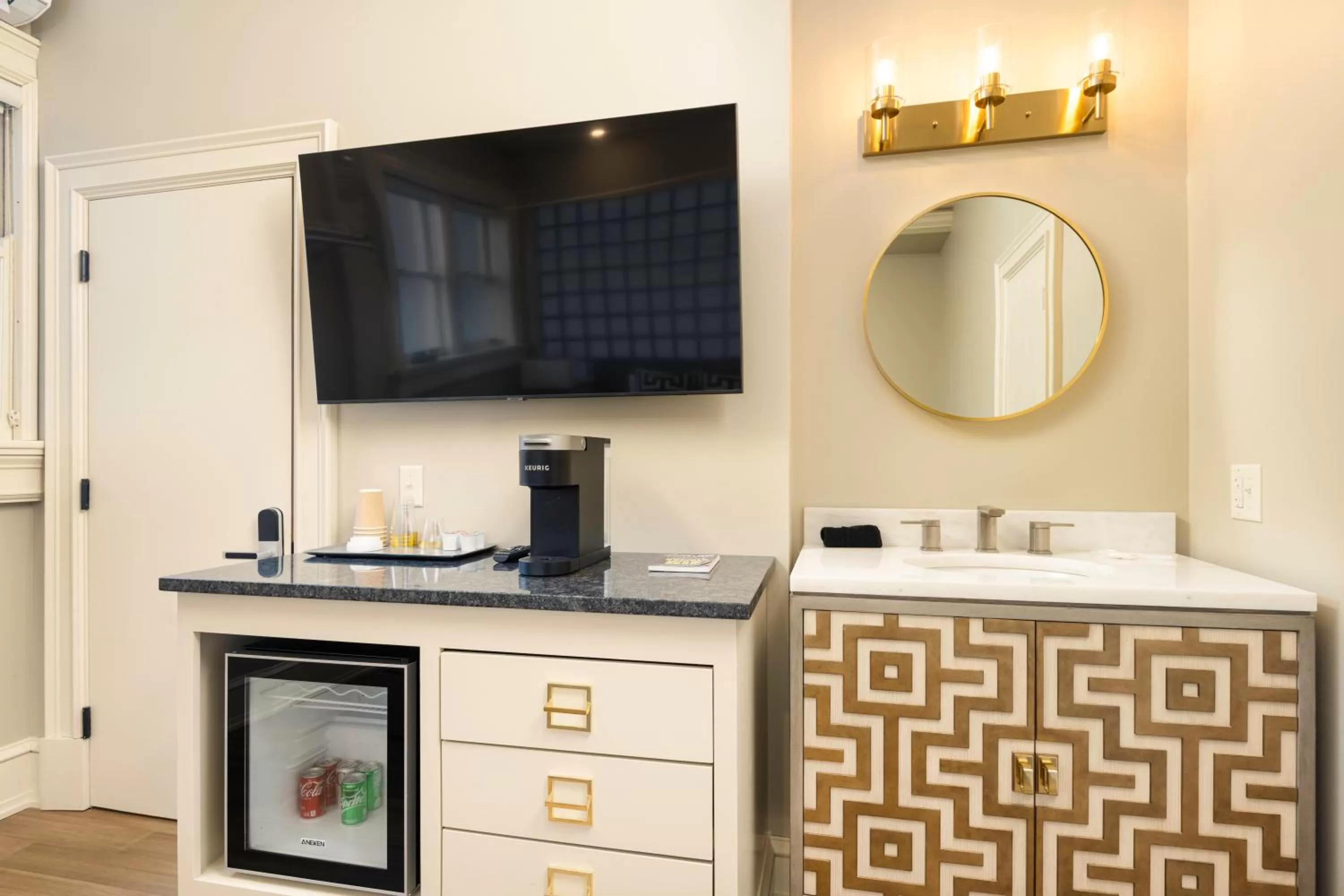 TV and multimedia in The Edward Buffalo