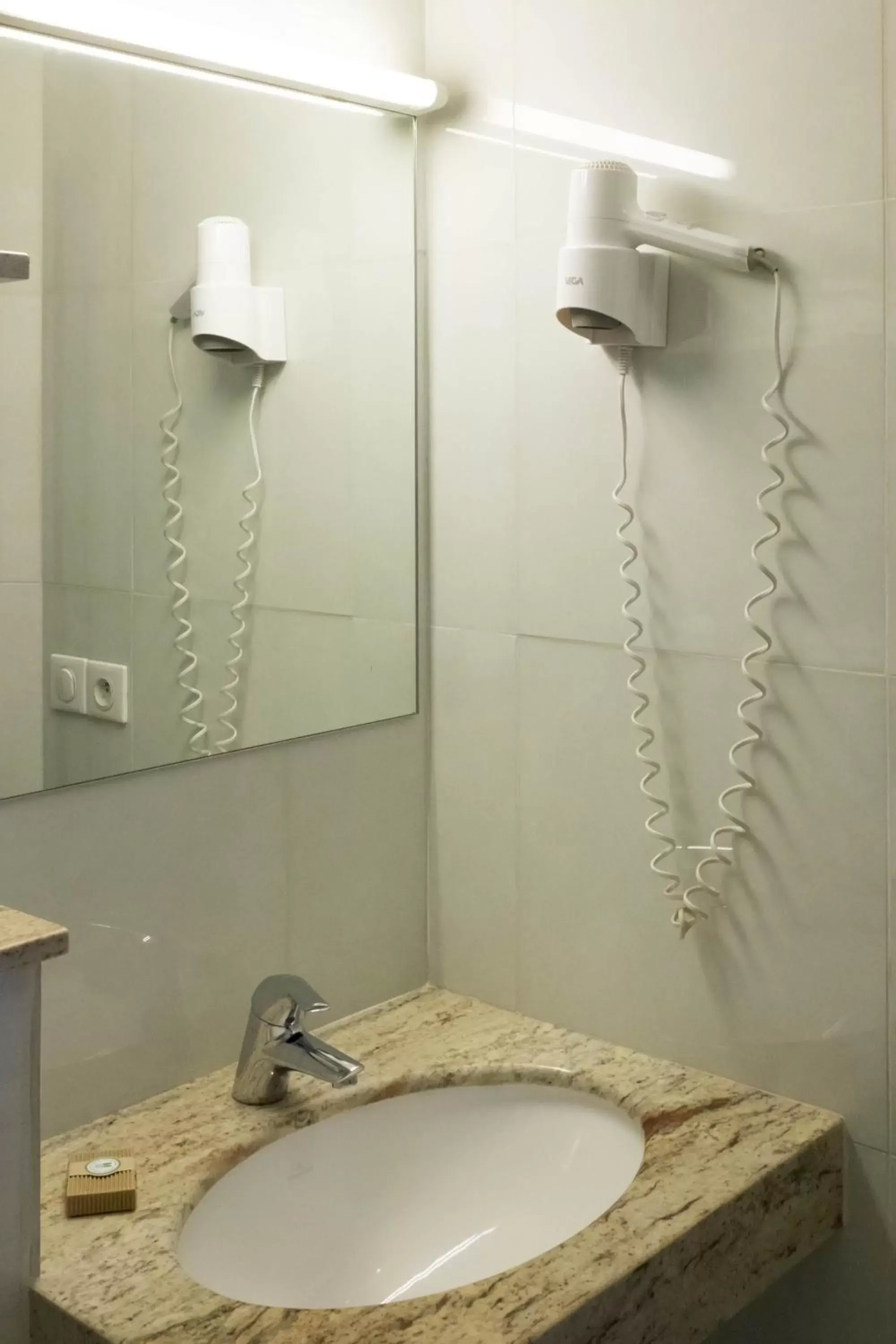 Bathroom in Hôtel Le Collier