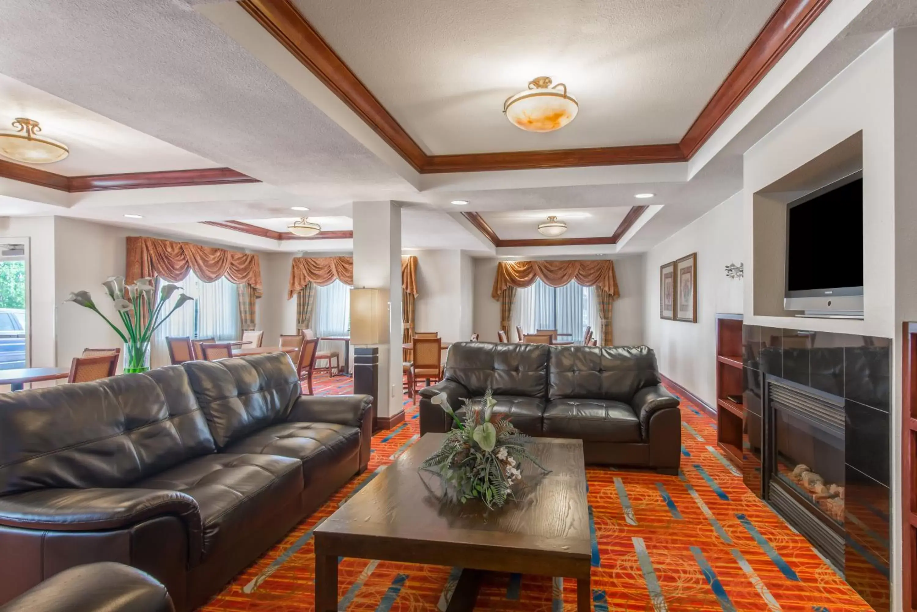 Property building, Seating Area in Holiday Inn Express Enid-Highway 412, an IHG Hotel