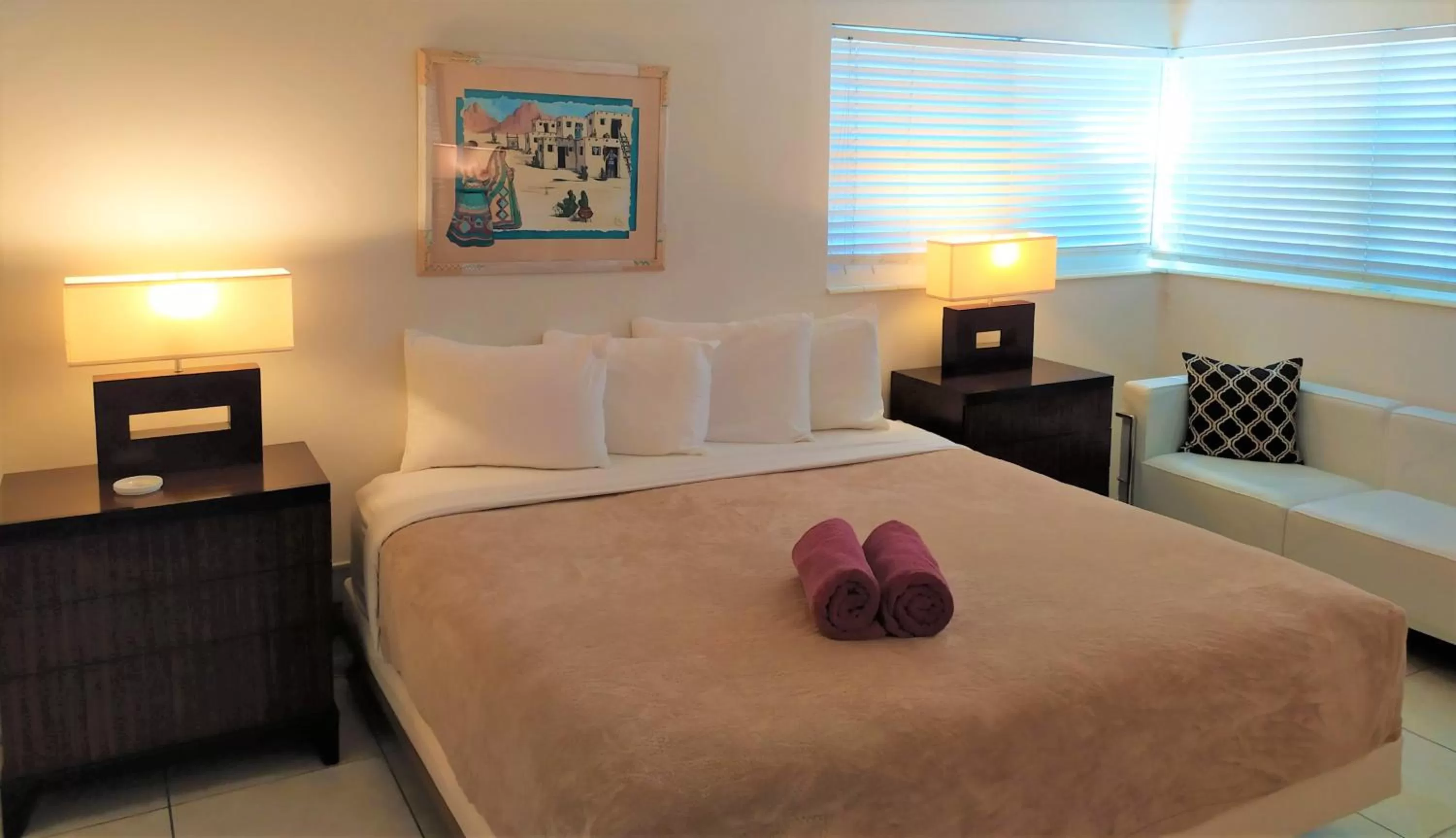 Bed in Manhattan Tower Apartment Hotel