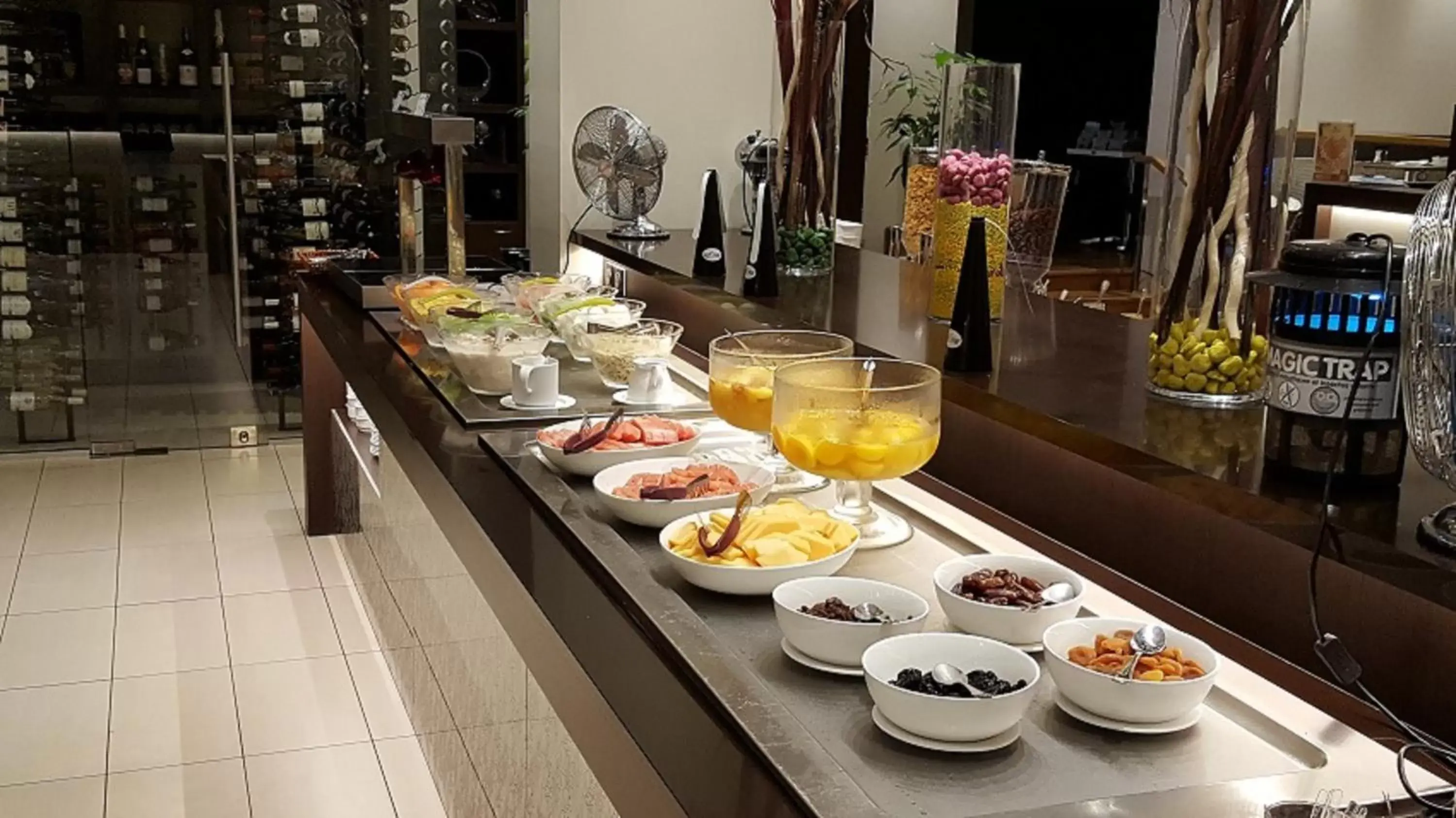 Buffet breakfast, Food in Nouvata