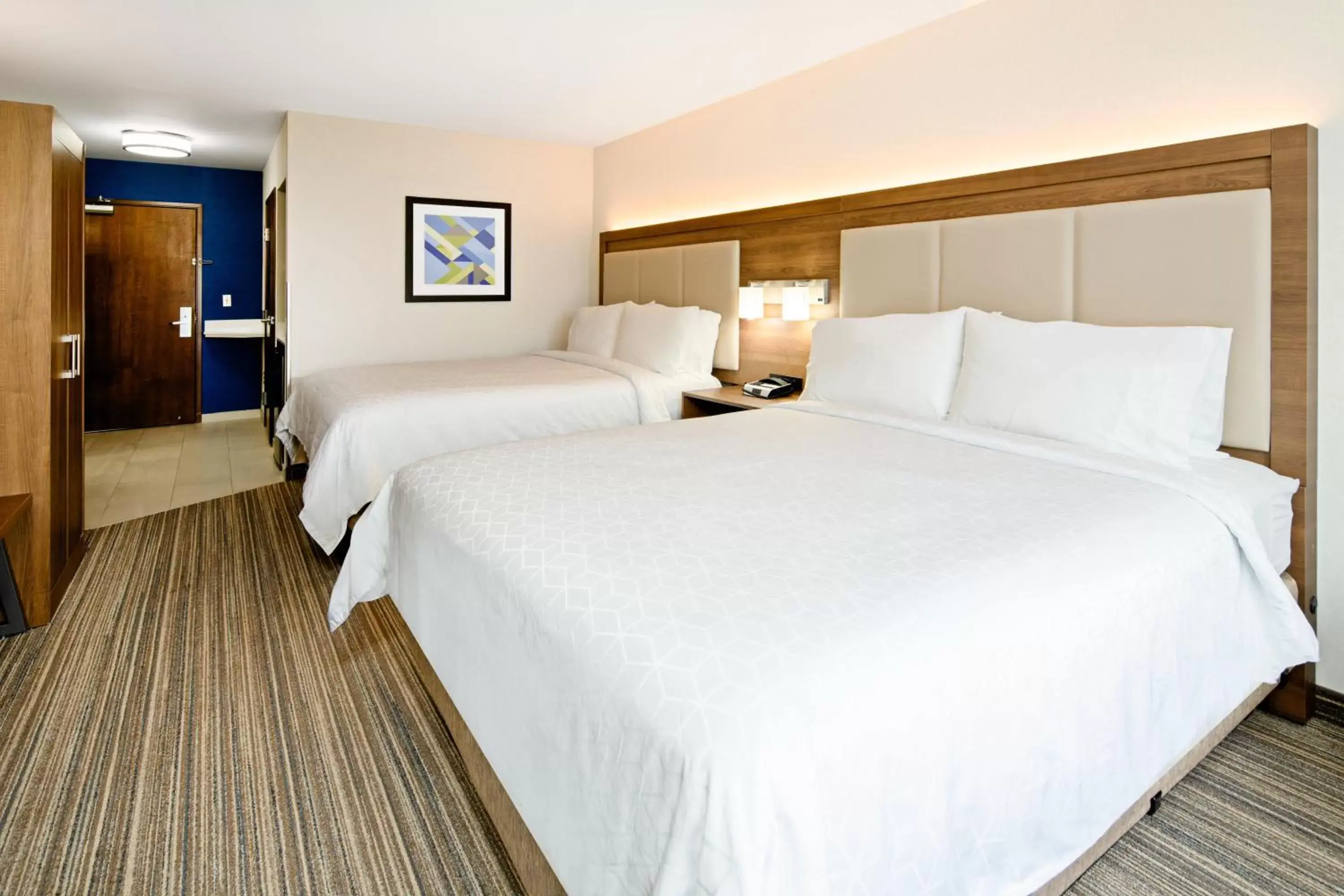 Photo of the whole room, Bed in Holiday Inn Express Hotel & Suites Atascadero, an IHG Hotel