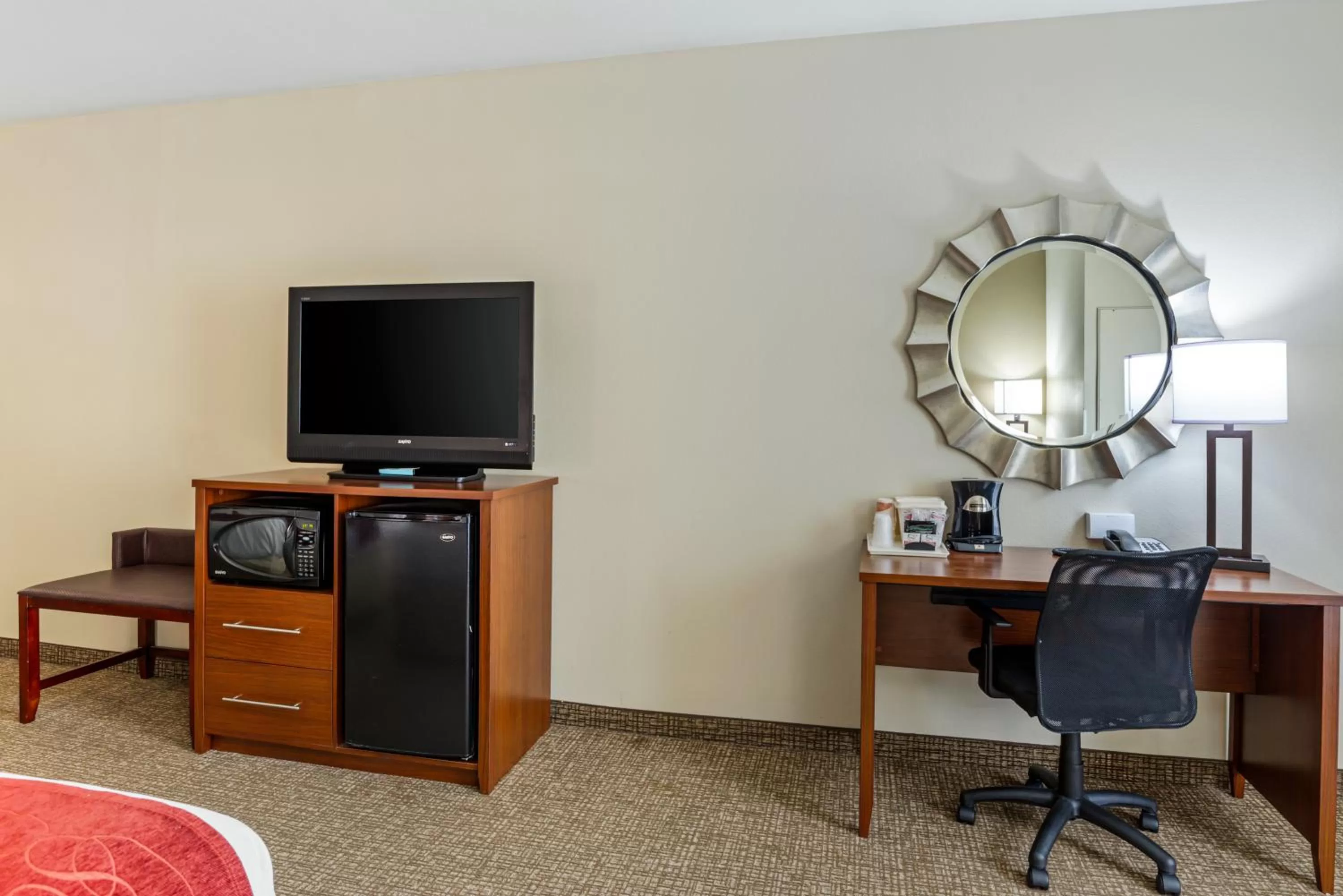 Comfort Suites At Virginia Center Commons