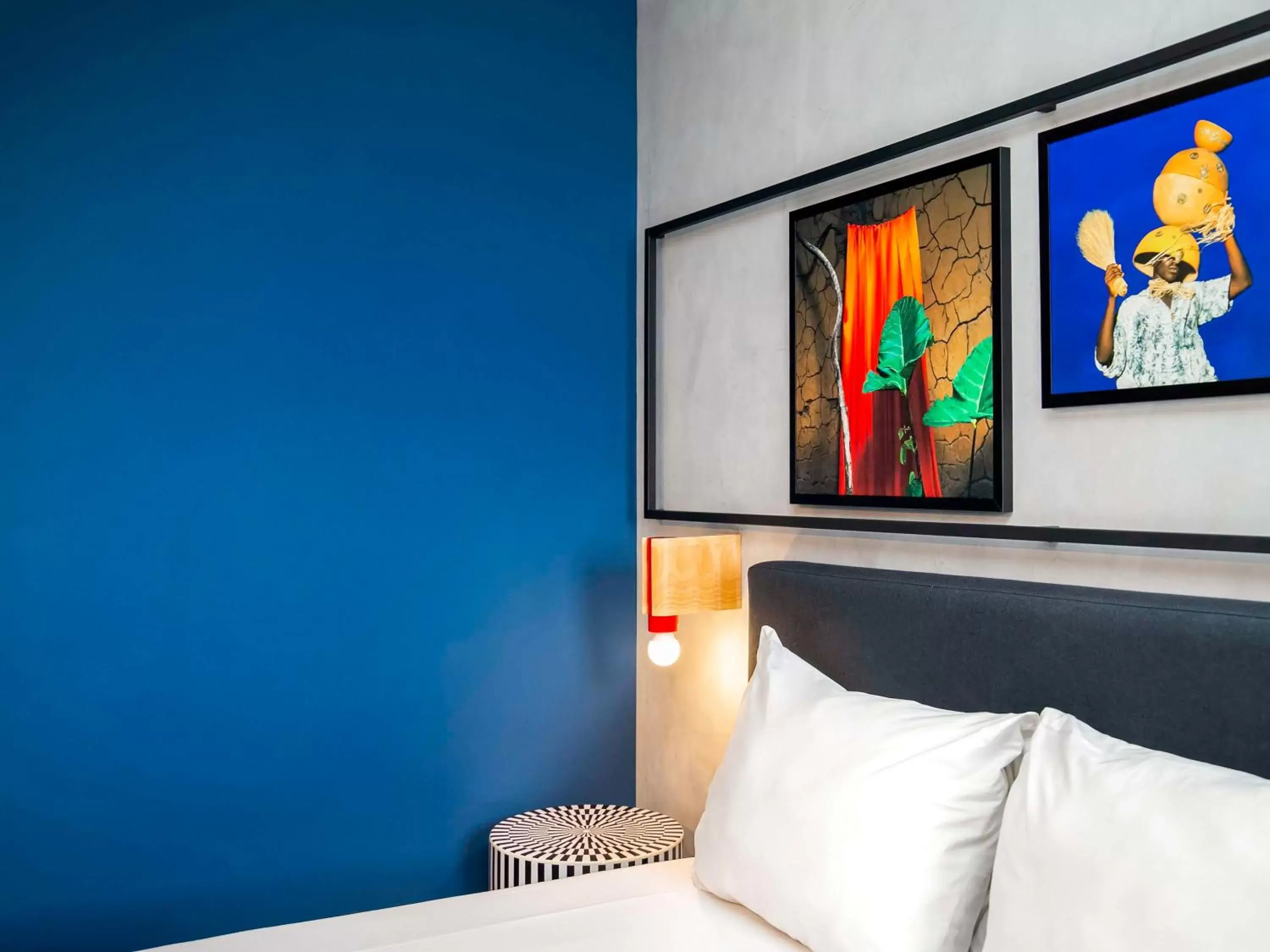 Property building, Bed in Ibis Styles Abidjan Plateau