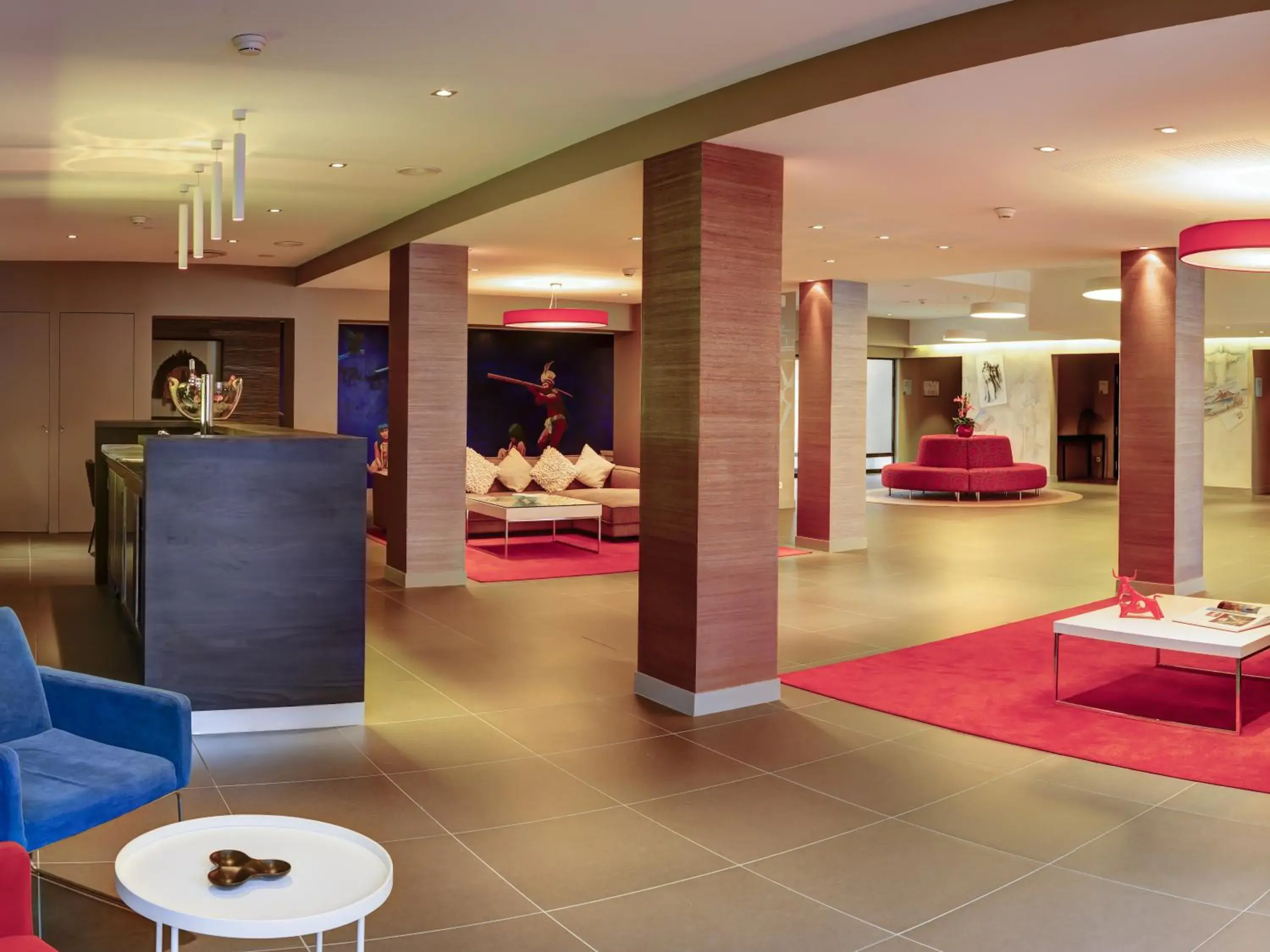 Lobby or reception in Best Western Plus Hôtel & Spa de Chassieu Lobby or reception in Best Western Plus Hôtel & Spa de Chassieu