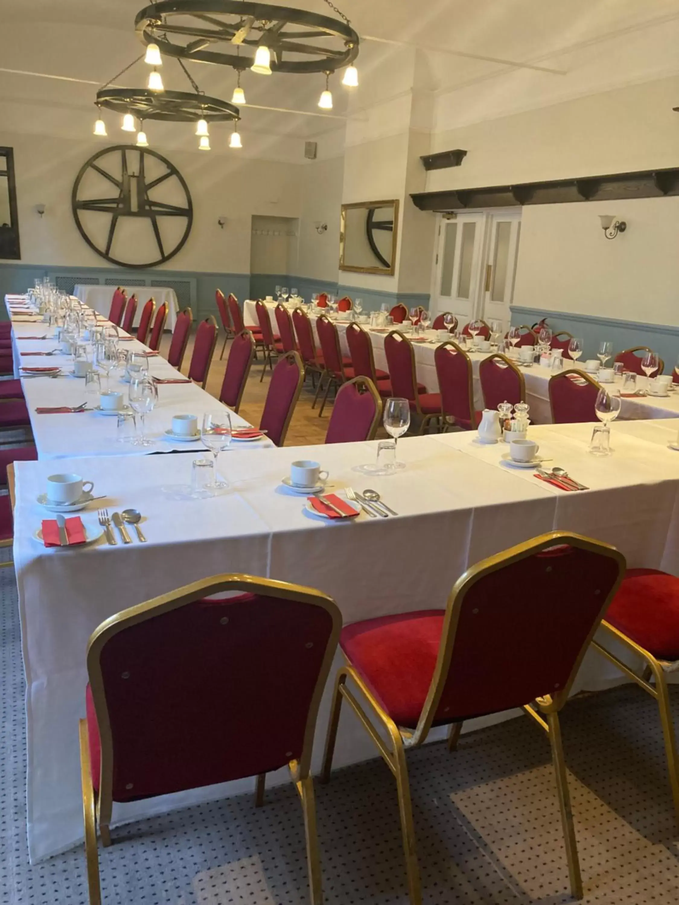 Banquet/Function facilities in Saracens Head Hotel by Greene King Inns