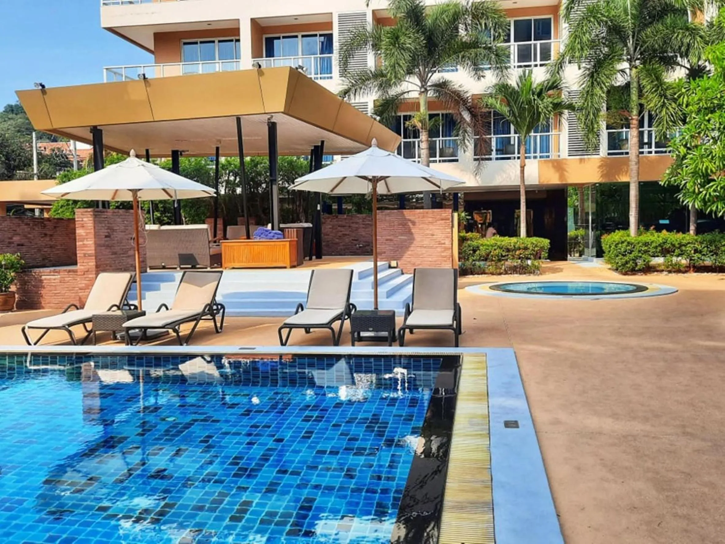 Swimming pool in Nova Platinum Hotel