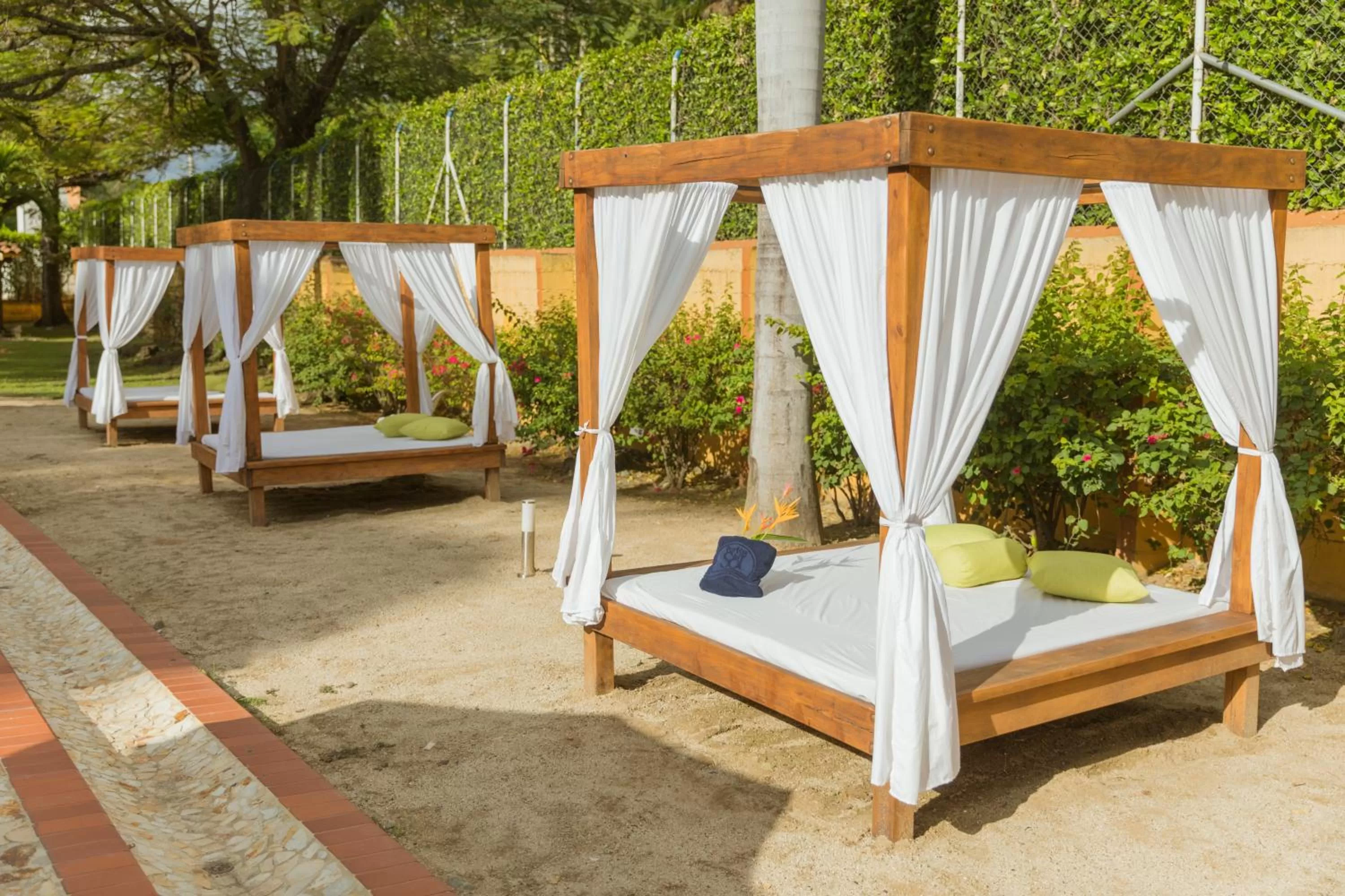 Property building in Hotel Portón del Sol