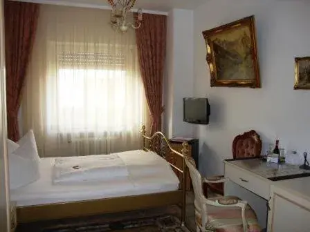 Photo of the whole room, Bed in Haus Mooren, Hotel Garni Photo of the whole room, Bed in Haus Mooren, Hotel Garni