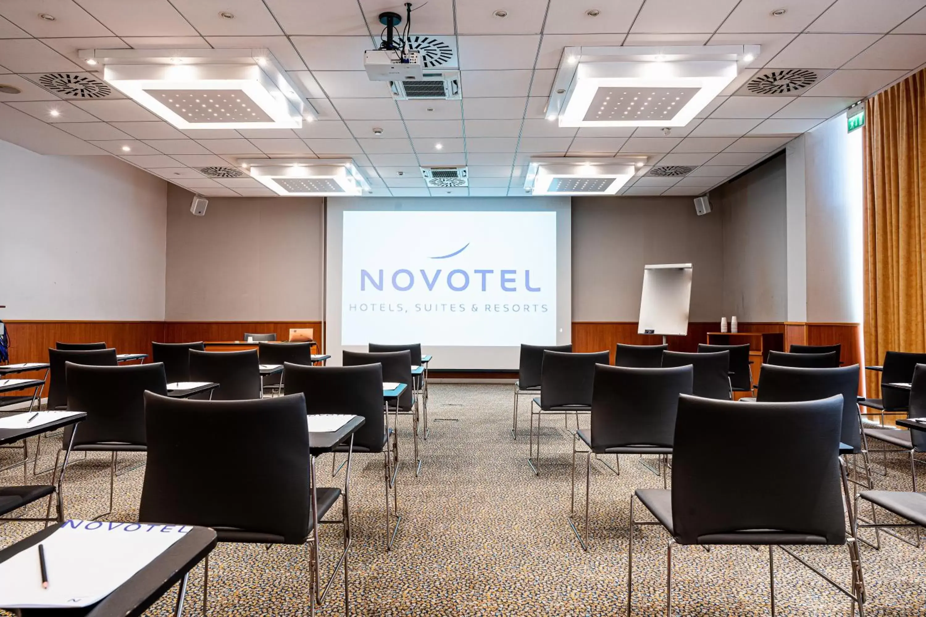 Meeting/conference room in Novotel Roma Est