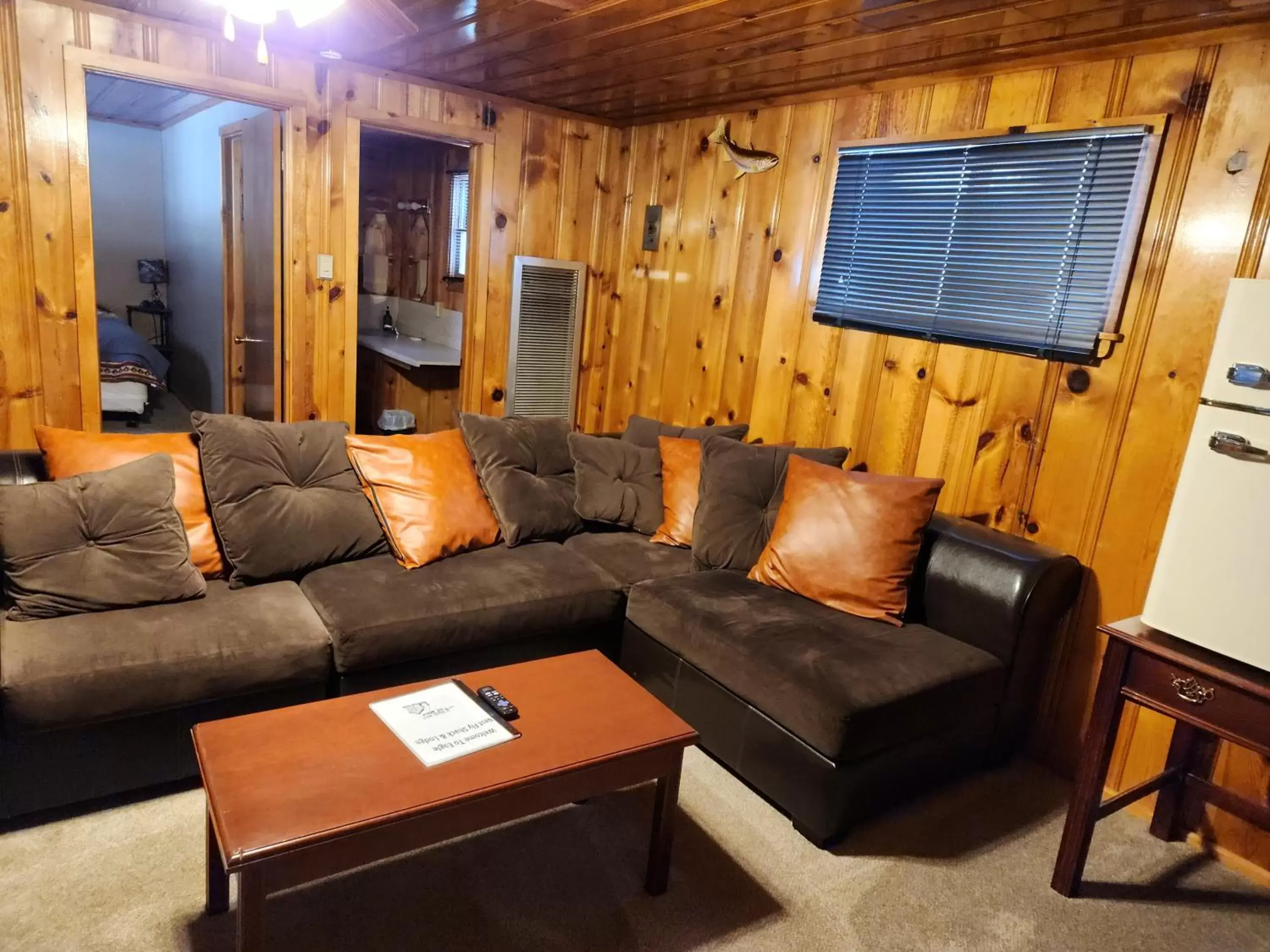 Living room, Seating Area in Eagle Nest Fly Shack & Lodge
