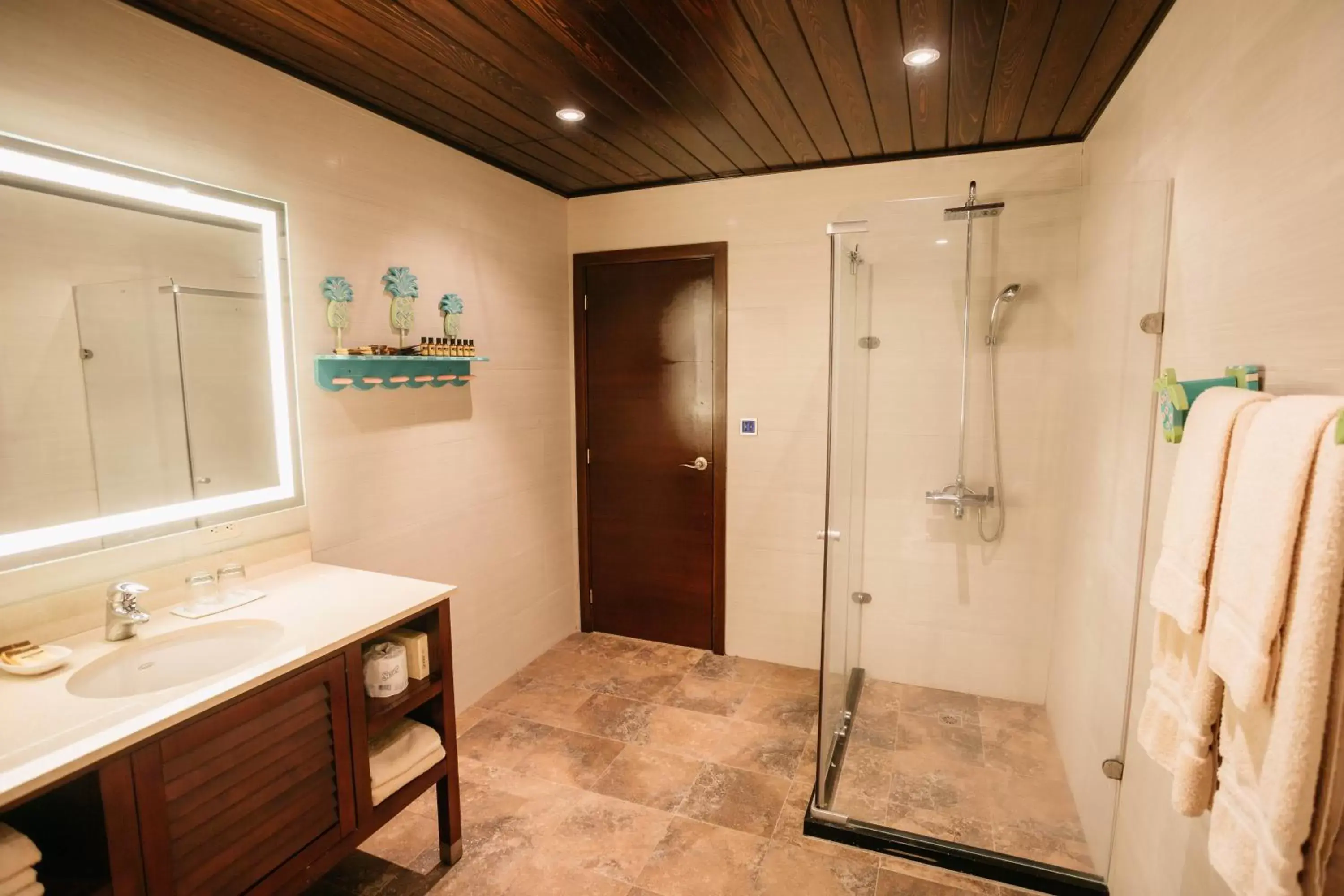 Bathroom in Surfrider Resort Hotel