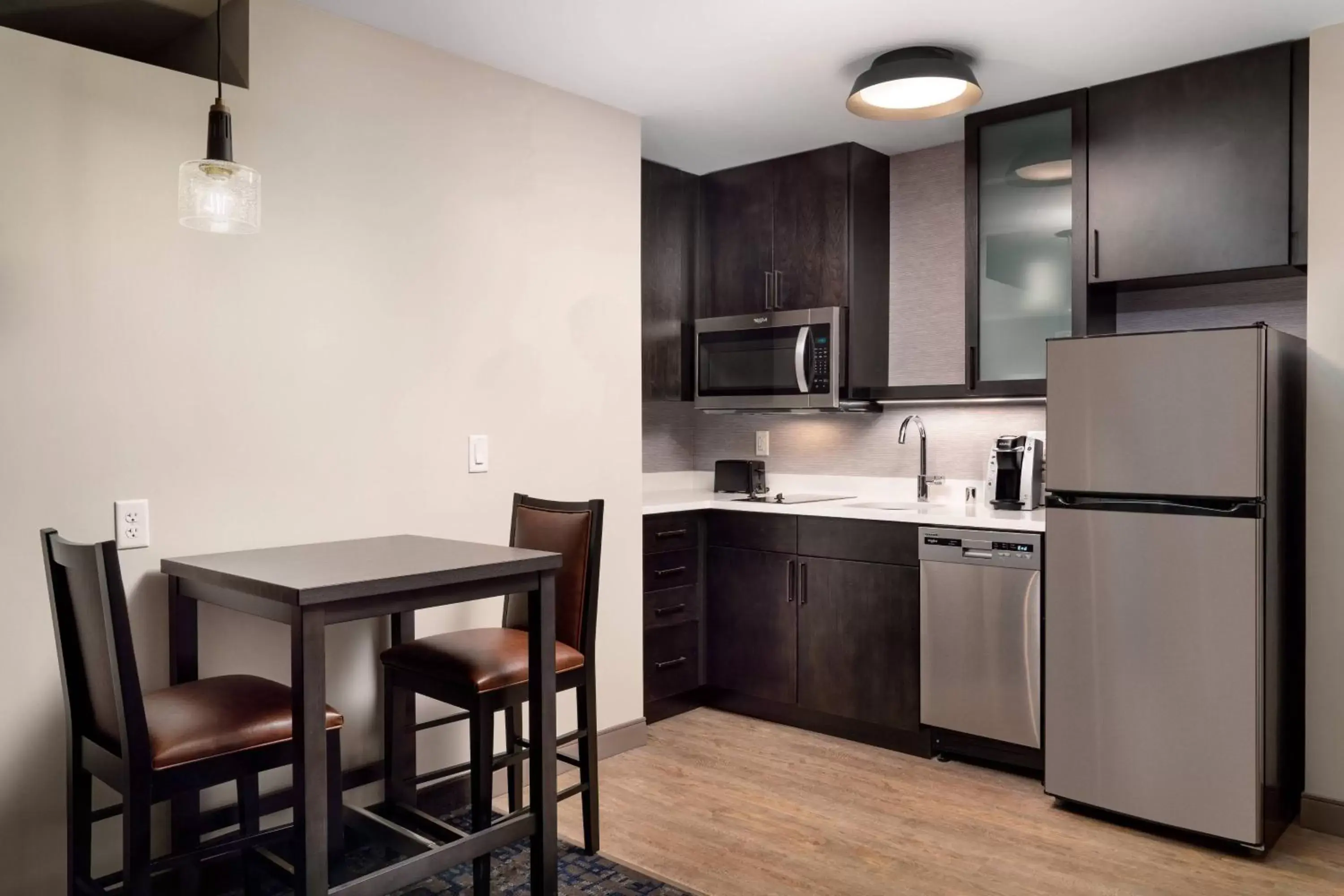 Bedroom, Kitchen/Kitchenette in Residence Inn by Marriott Scottsdale Salt River