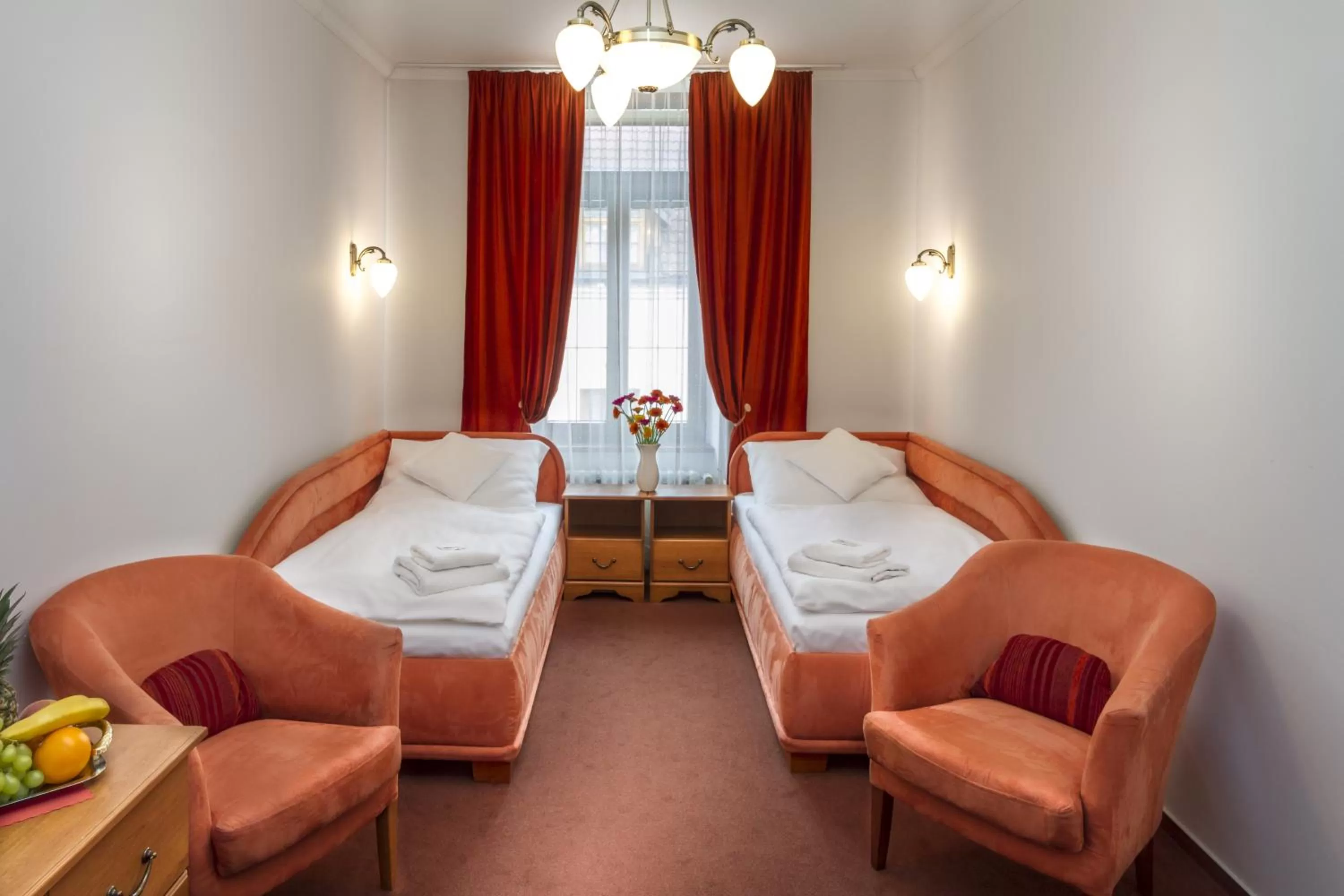 Photo of the whole room, Bed in Hotel Grand