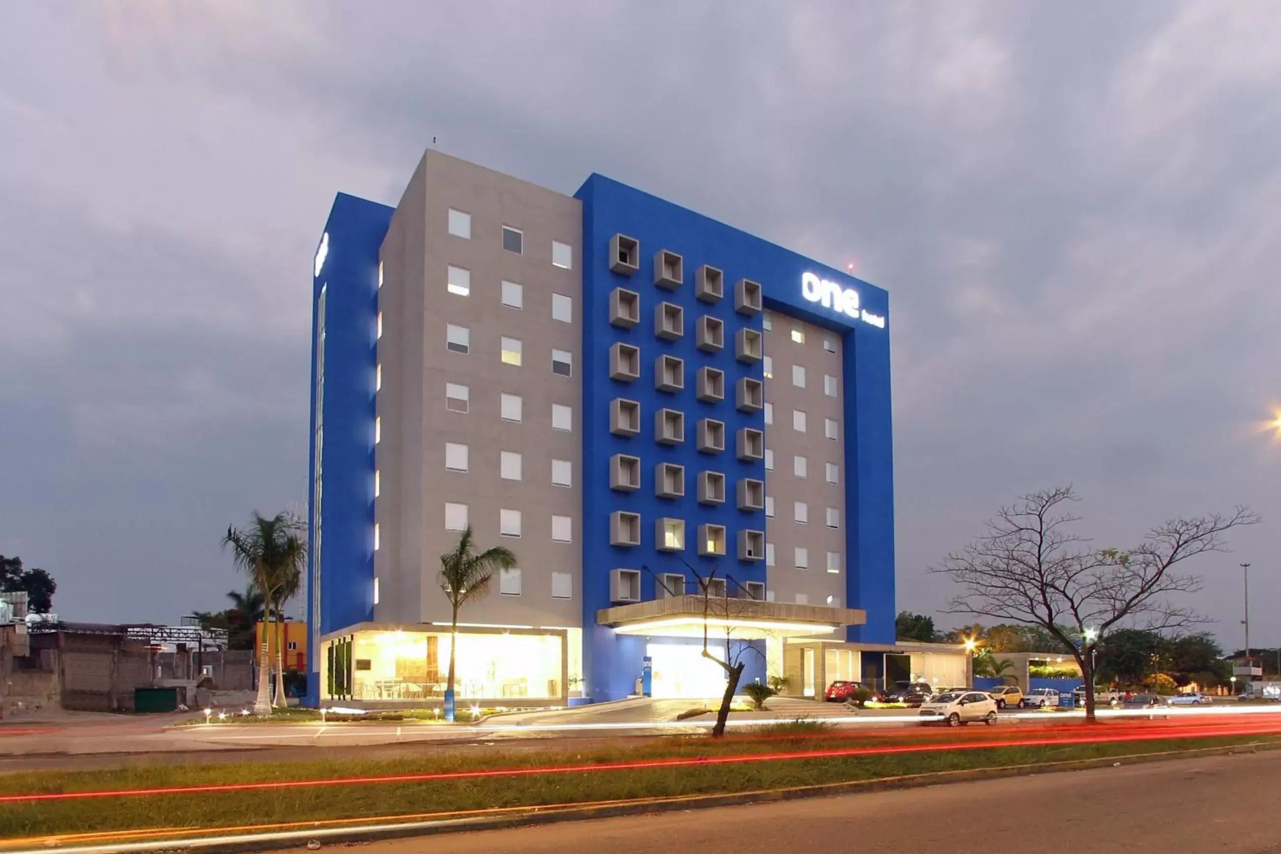 Property Building in One Villahermosa 2000