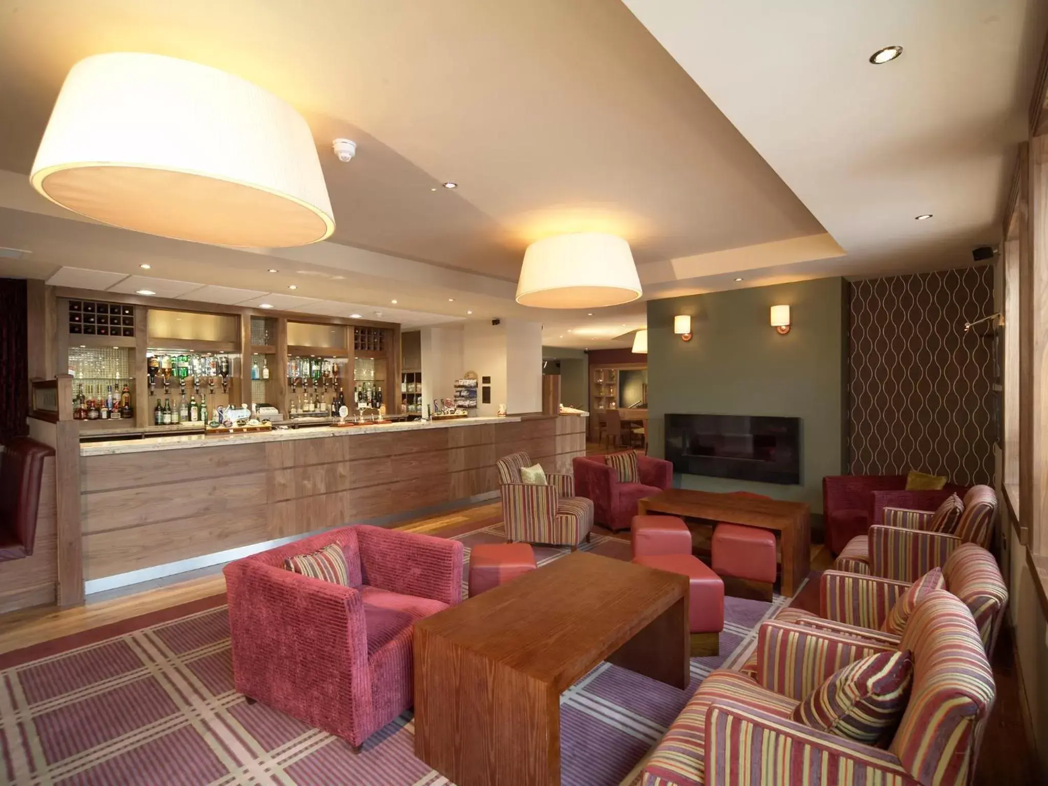 Communal lounge/ TV room, Lounge/Bar in Metropole Hotel and Spa