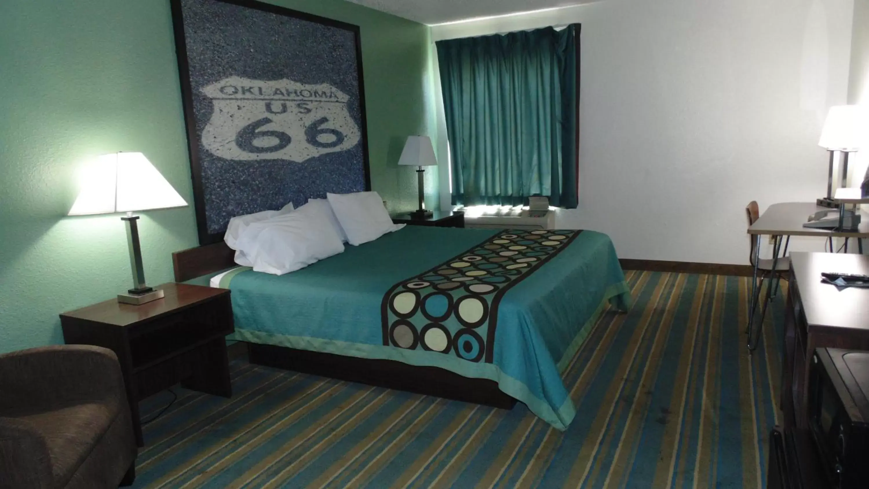 Bedroom, Bed in Super 8 by Wyndham Sapulpa/Tulsa Area Bedroom, Bed in Super 8 by Wyndham Sapulpa/Tulsa Area