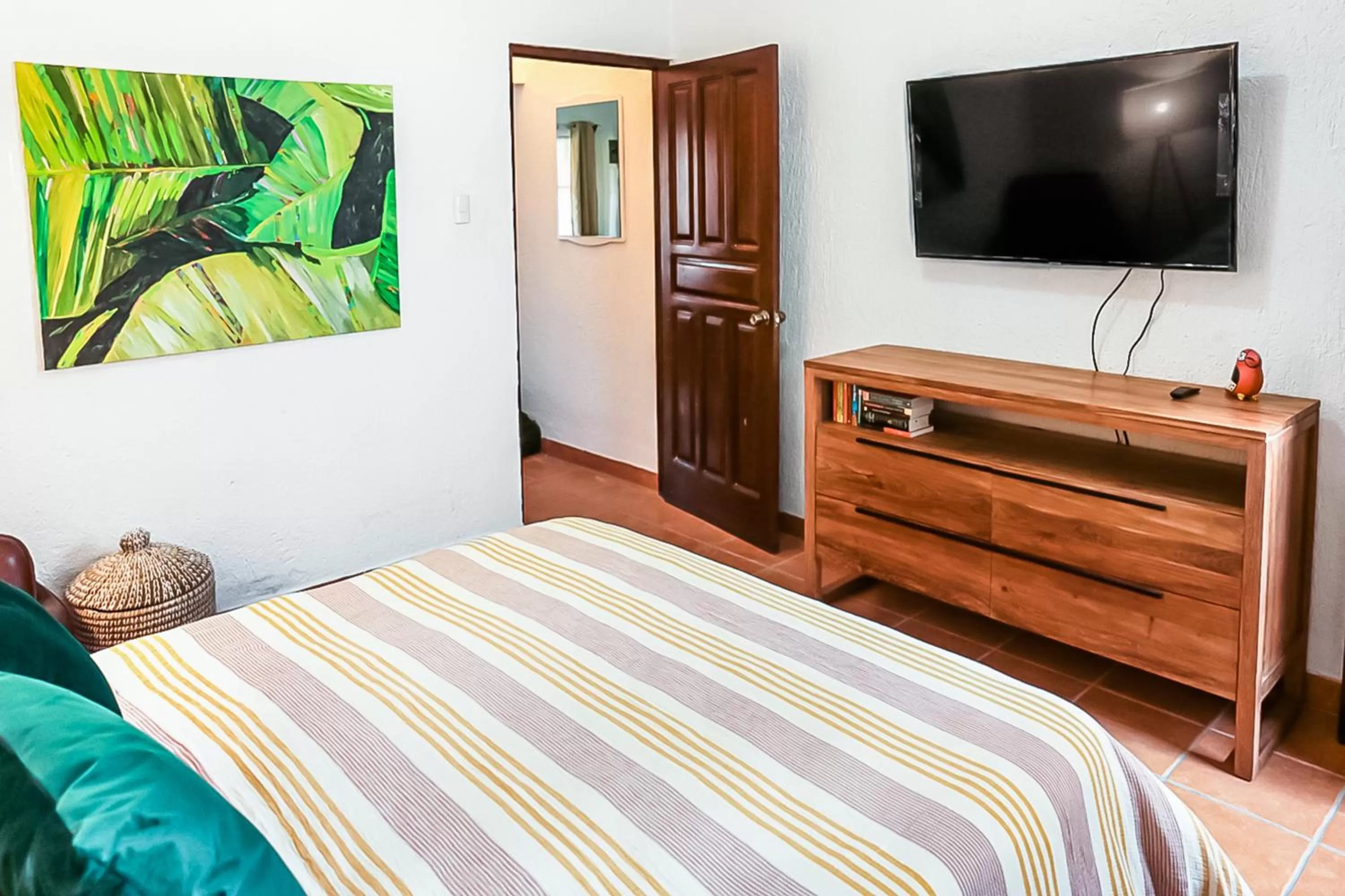 TV/Entertainment Center in Villa Paraíso