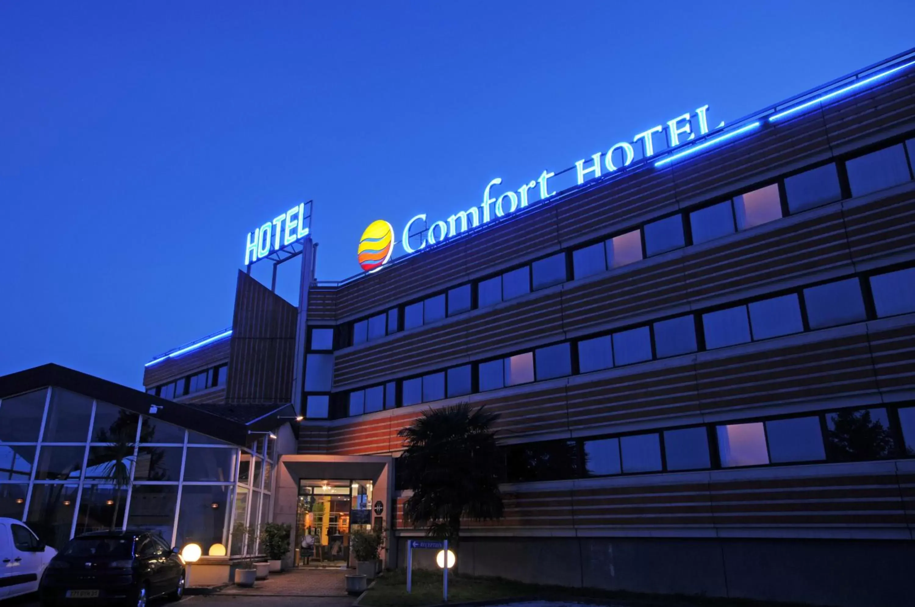 Facade/entrance, Property Building in Comfort Hotel Toulouse Sud