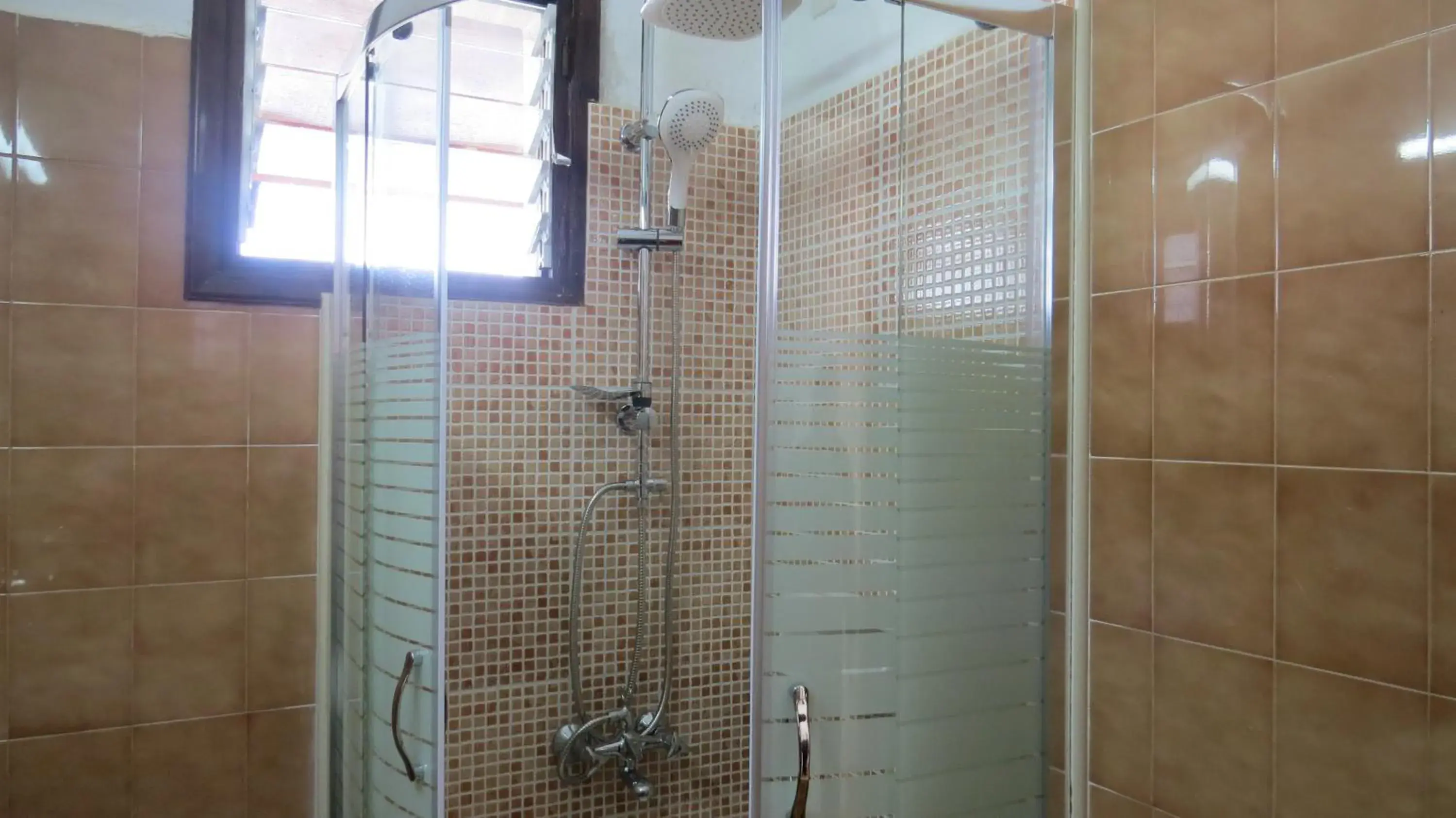 Shower, Bathroom in Medusa Villa