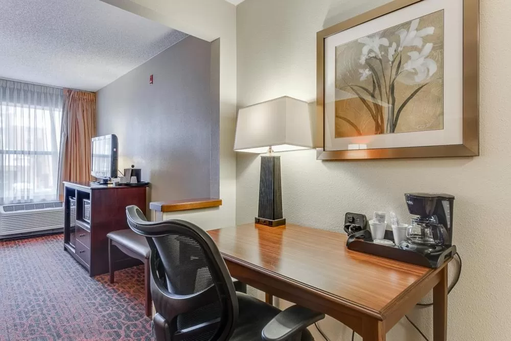1 King Bed, Studio Suite, Non-Smoking in Baymont by Wyndham Oklahoma City/Quail Springs