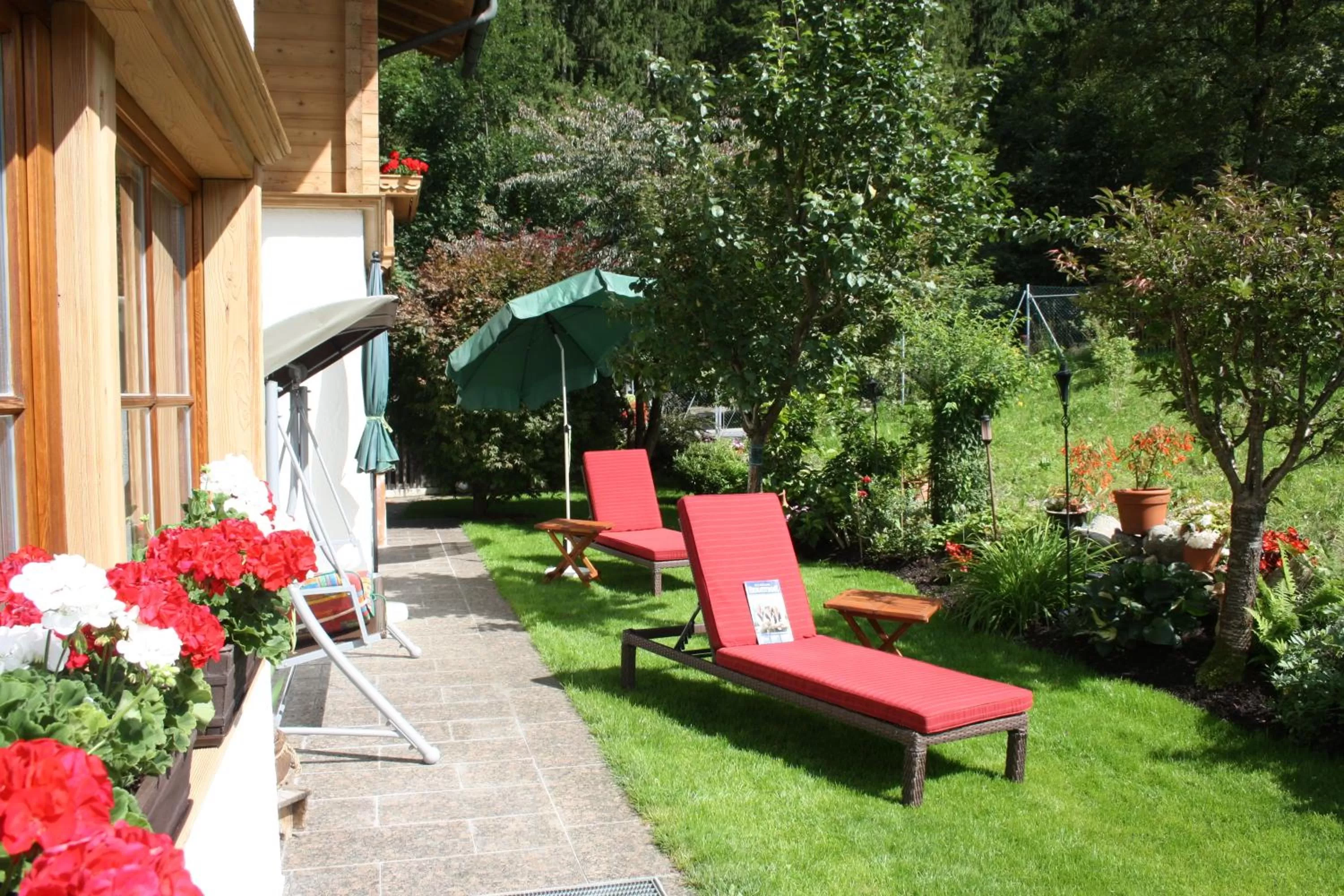 Garden in Vronis Waldhaus ADULTS ONLY