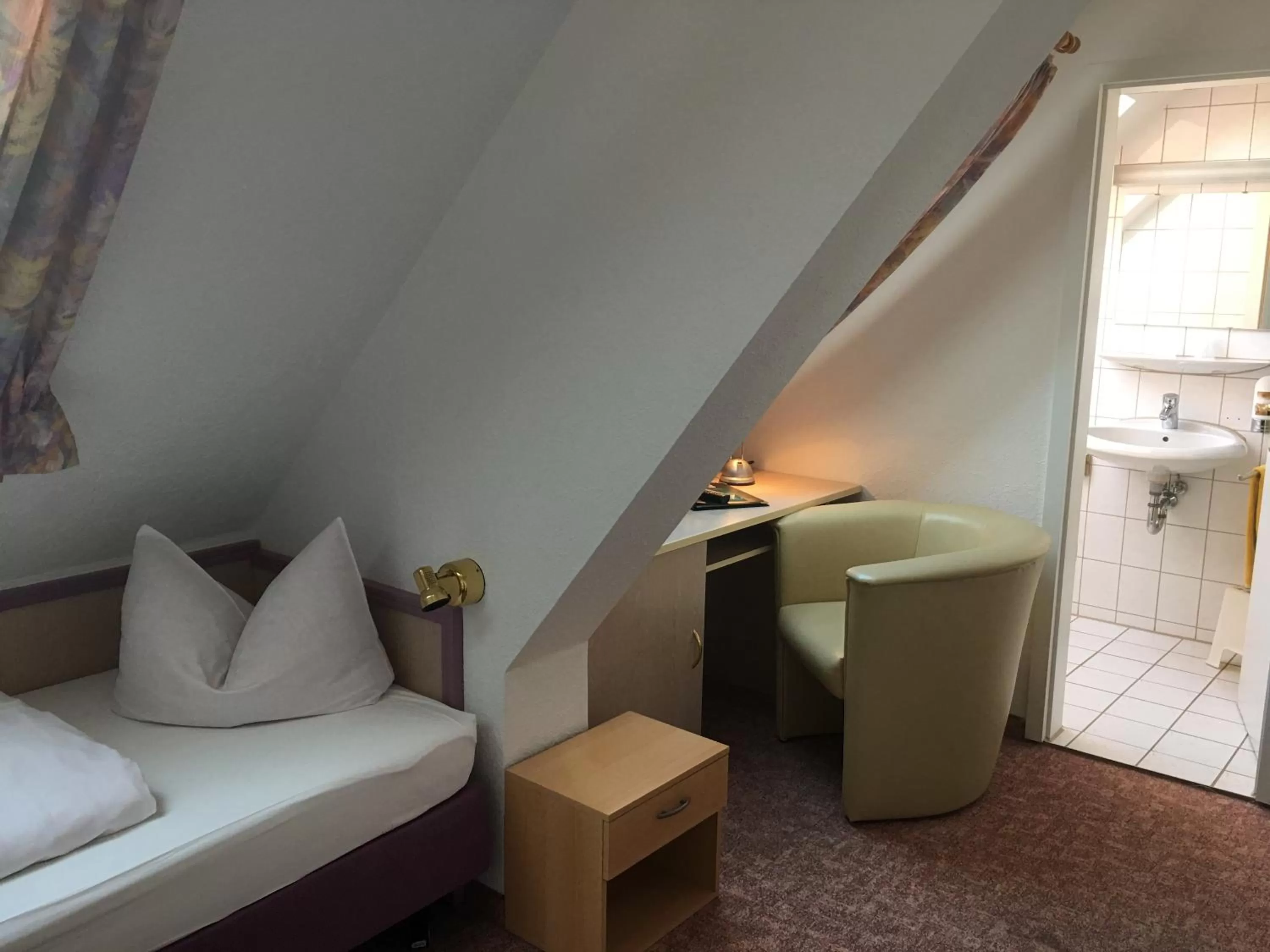 Photo of the whole room, Bed in Hotel & Restaurant Park Cafe ISA