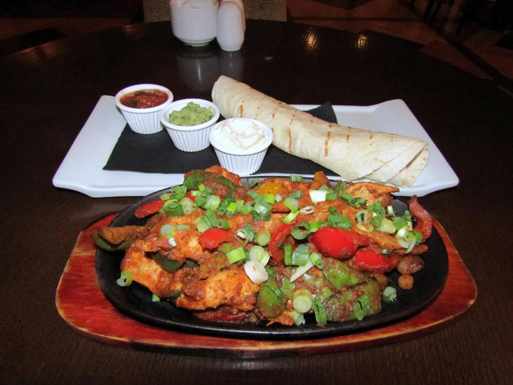 Food and drinks in Darnley Lodge Hotel