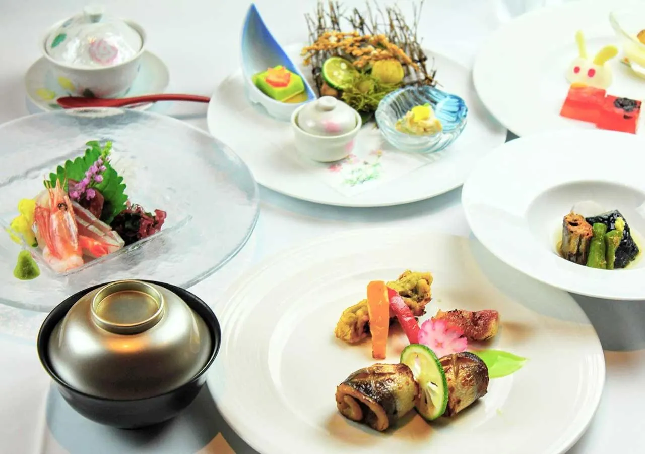 Food close-up in Aura Tachibana