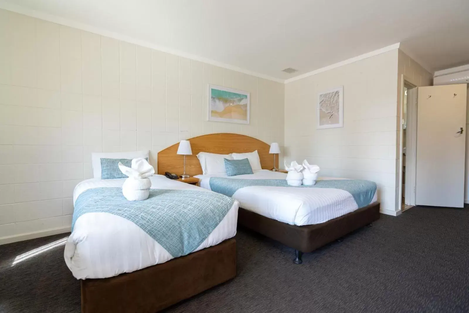 Bed in Hospitality Esperance SureStay Collection by Best Western