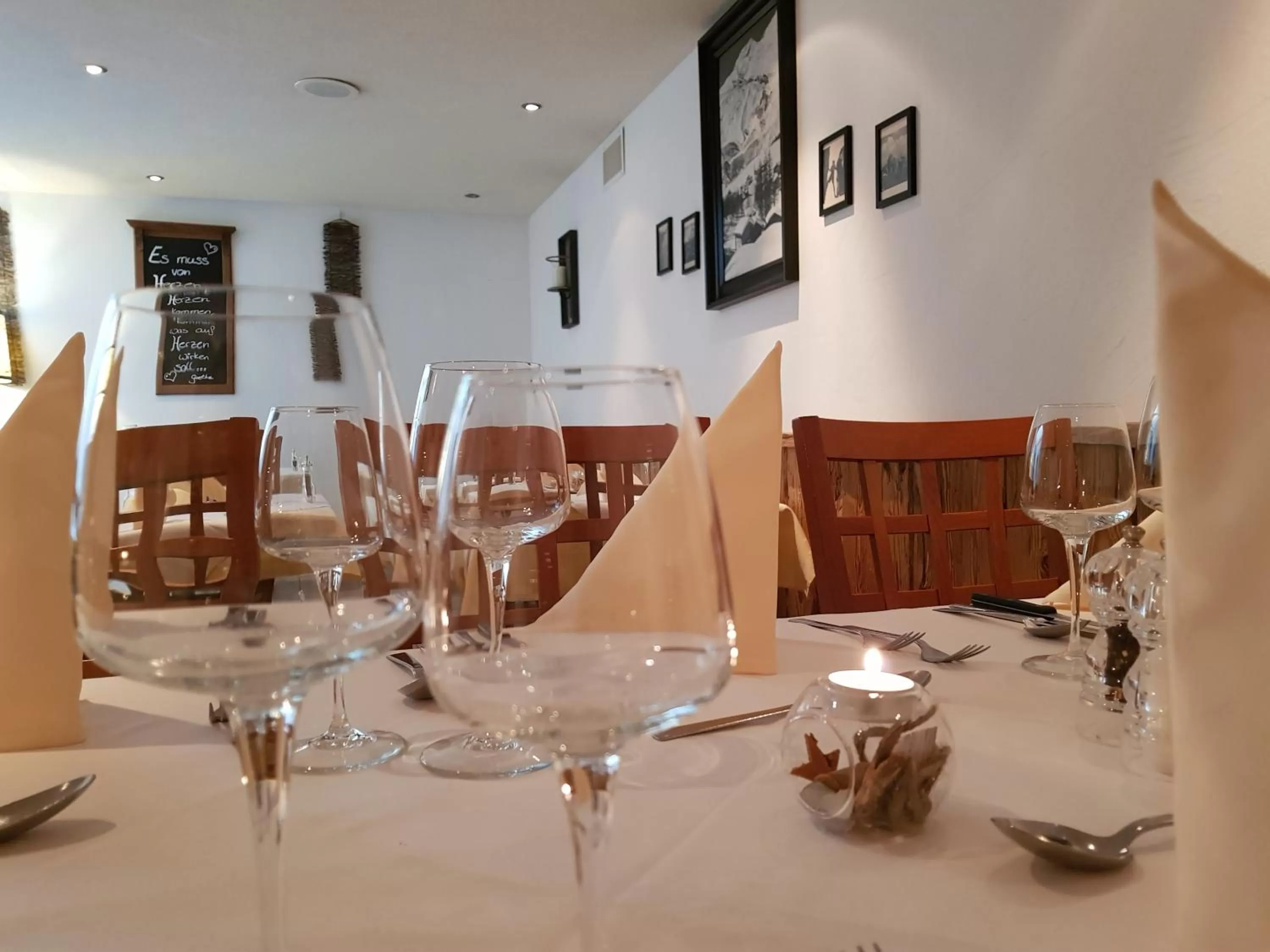 Restaurant/Places to Eat in Hotel Europa Guest House