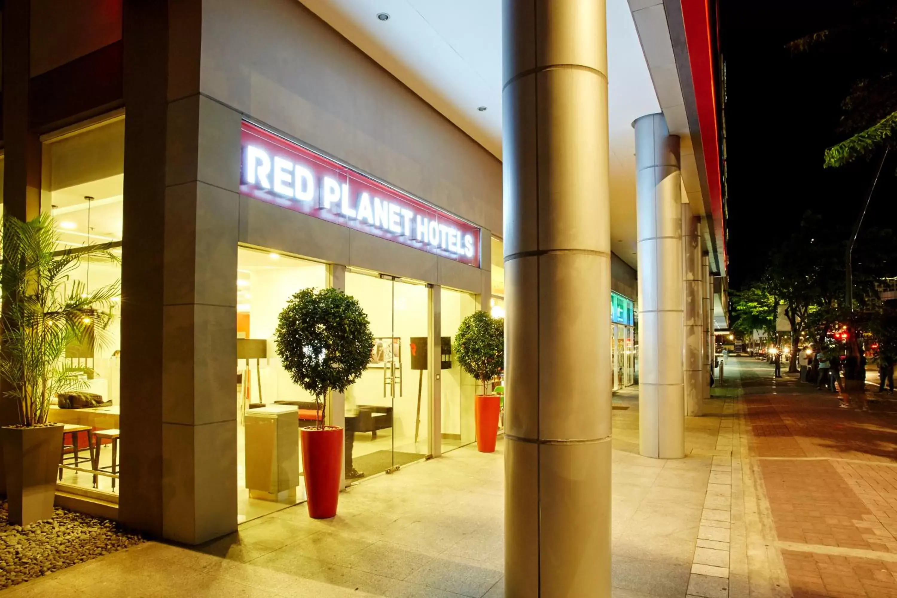 Facade/entrance in Red Planet Manila Aseana City