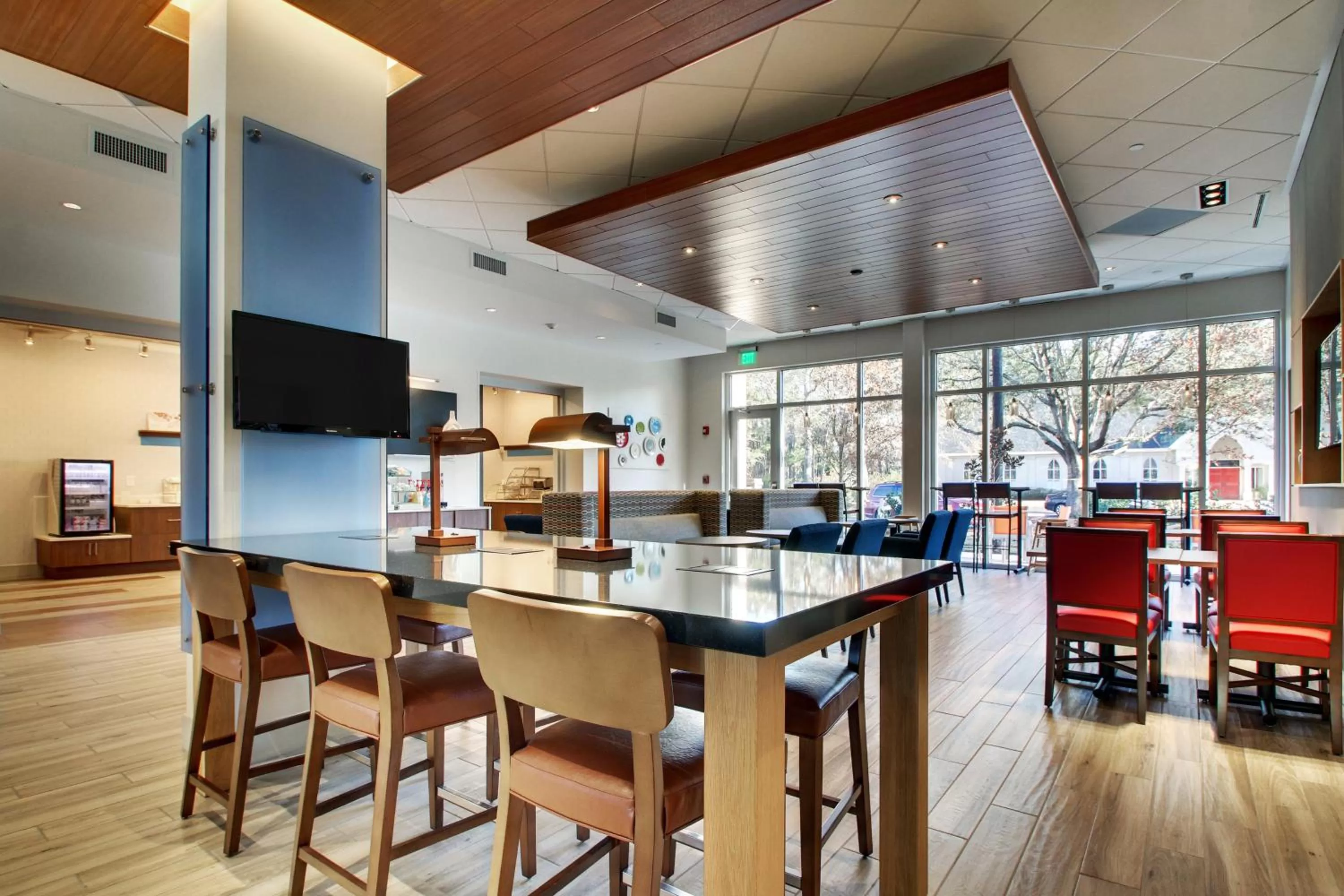 Restaurant/places to eat in Holiday Inn Express & Suites Charleston NE Mt Pleasant US17 by IHG