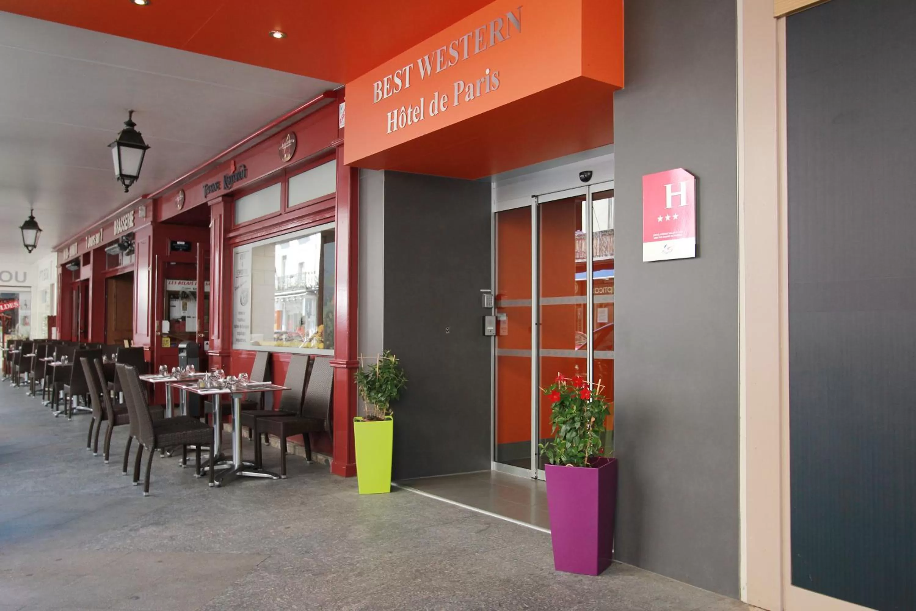 Facade/entrance in Best Western Hotel De Paris