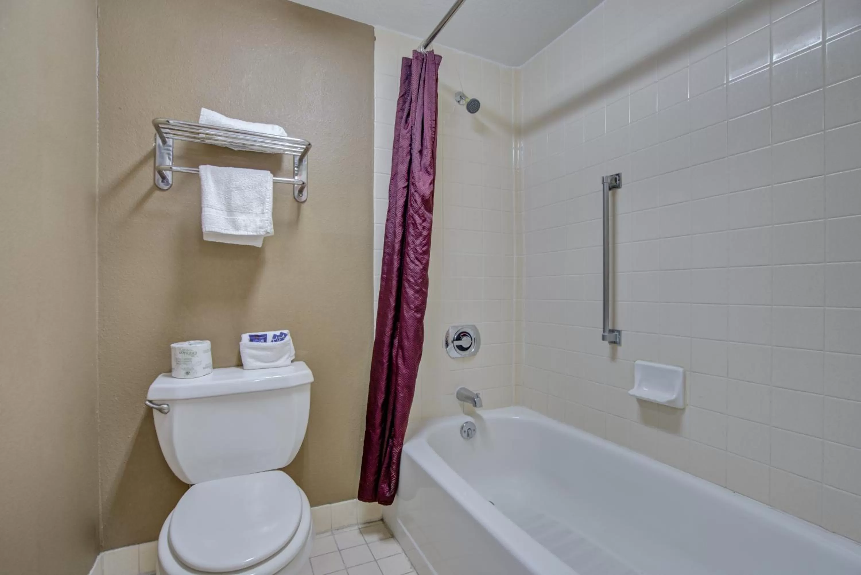 Shower in Americas Best Value Inn Laredo
