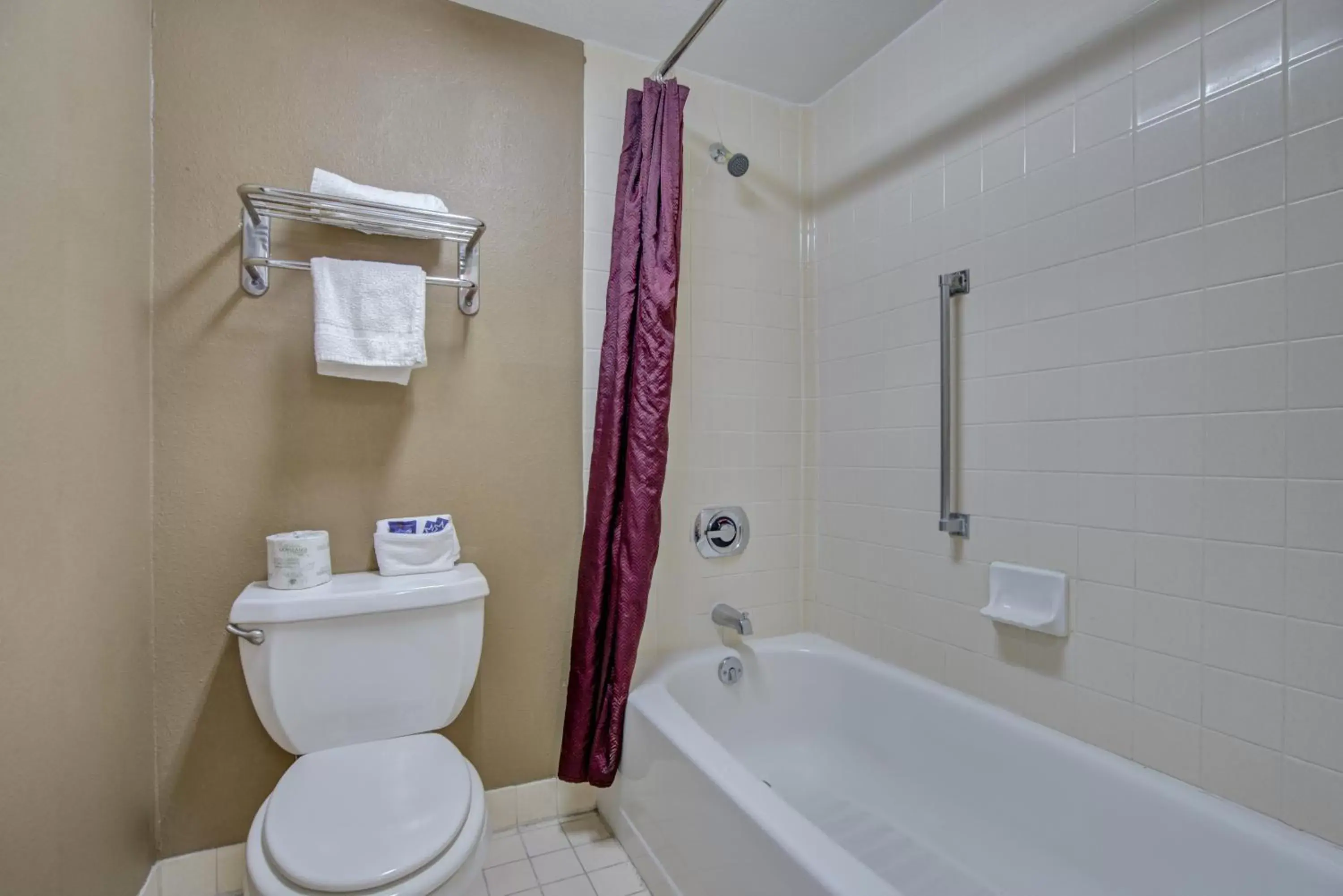 Bathroom in Americas Best Value Inn Laredo