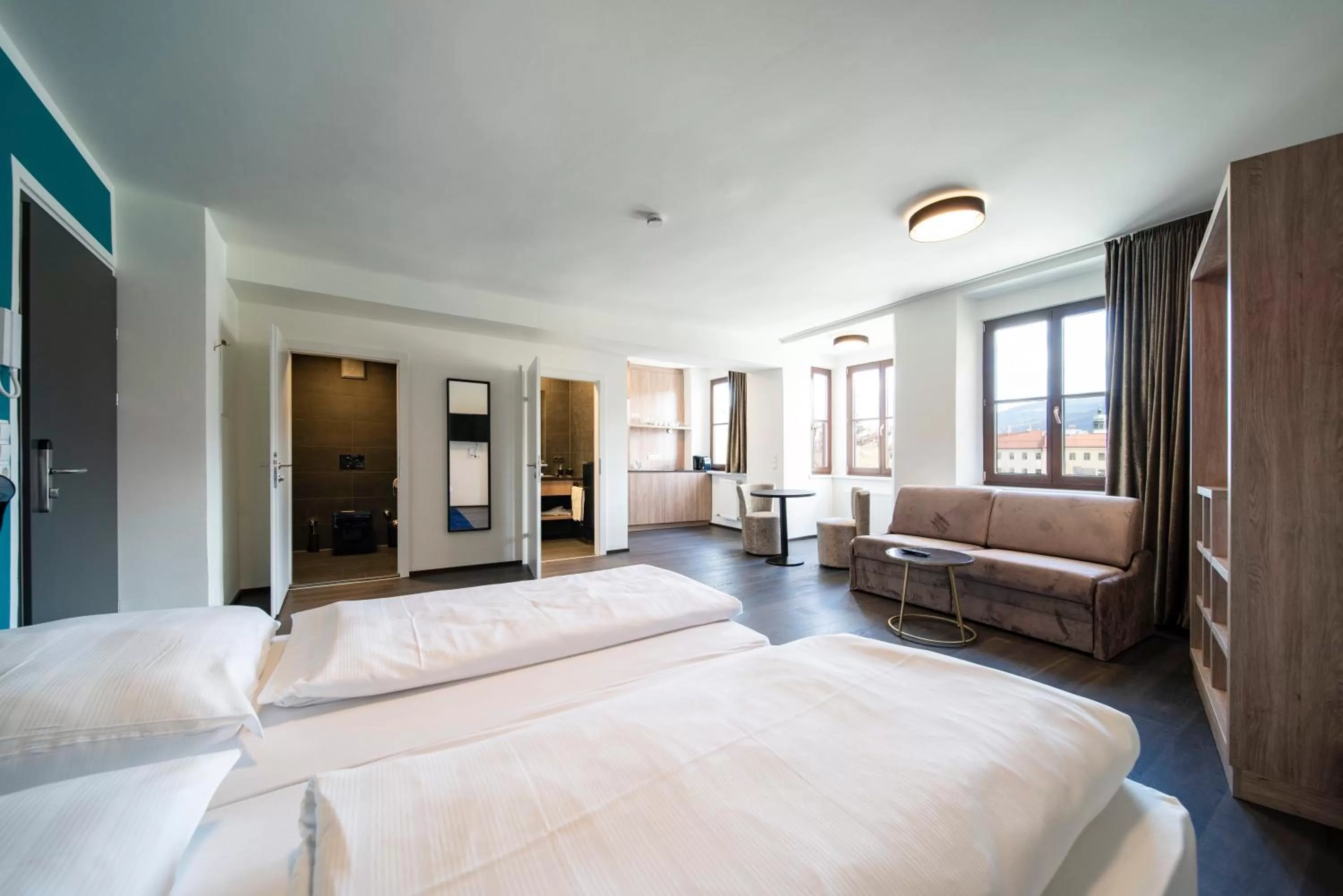 Photo of the whole room, Bed in Blackhome Innsbruck Boutique I contactless check-in