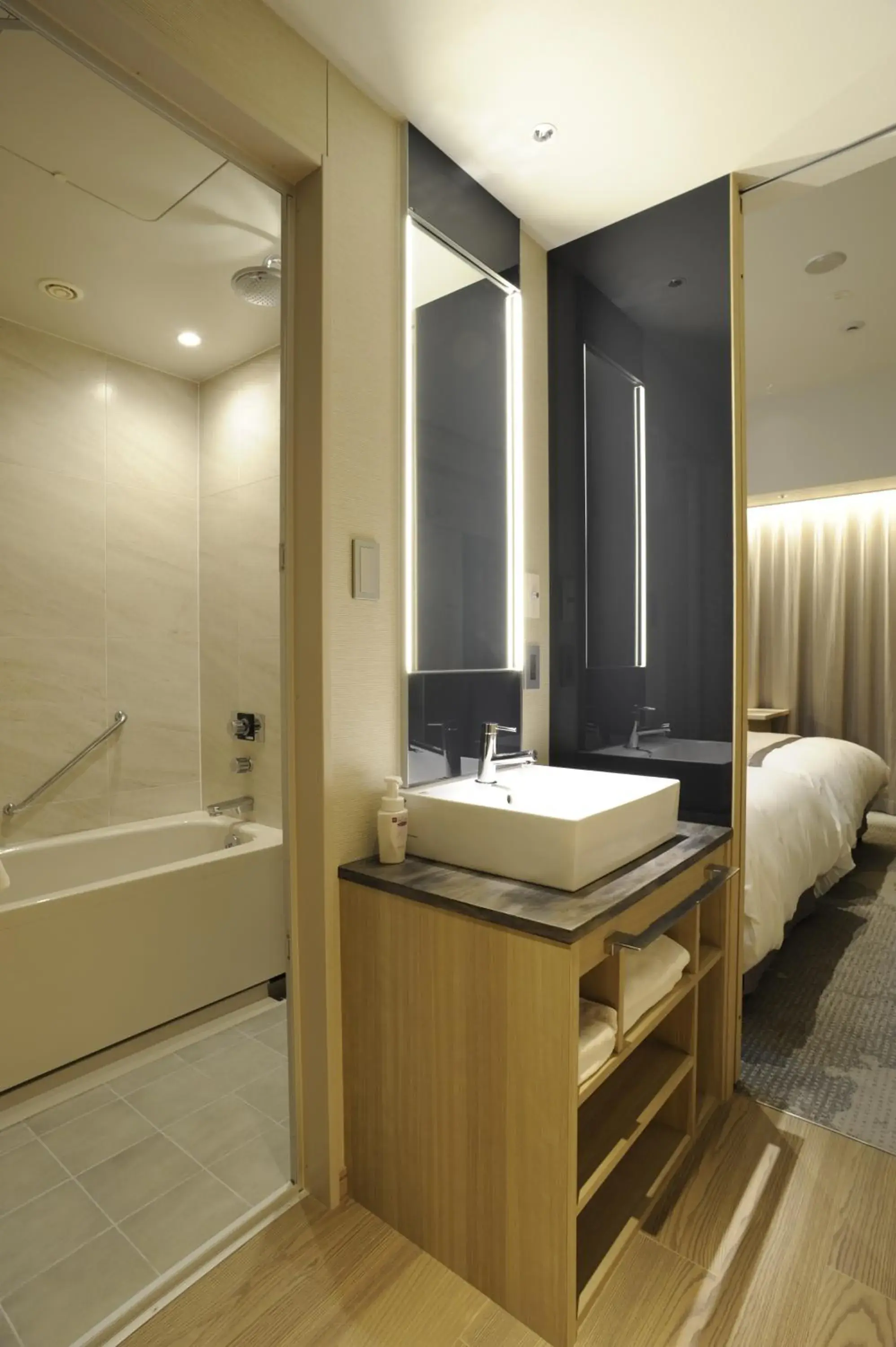 Photo of the whole room, Bathroom in Hotel Keihan Tsukiji Ginza Grande